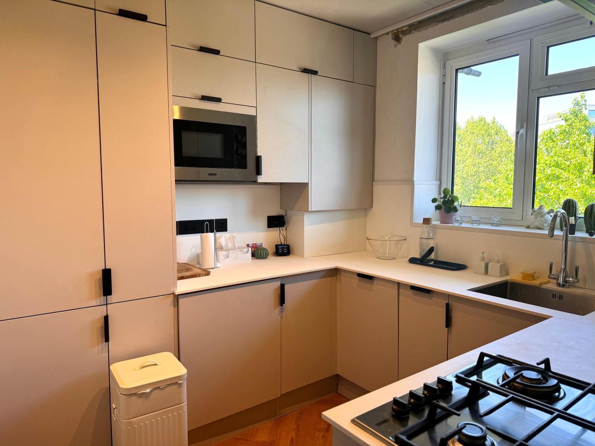 Sunny, Cosy And Central Near Eye Apartment London