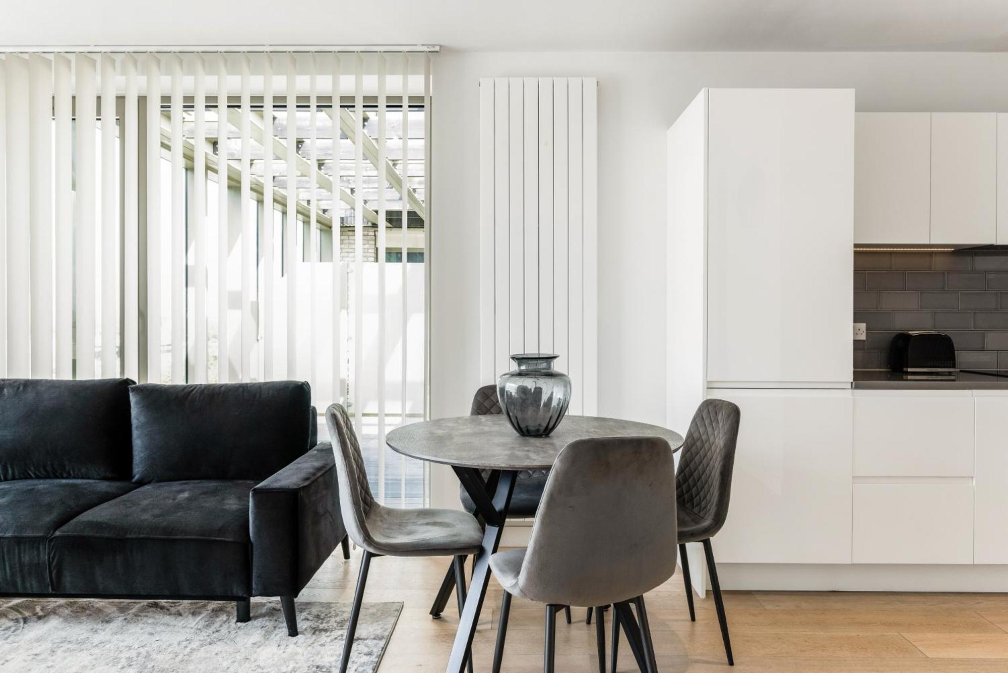 Khayat Homes - The Khalifa - One Bed Luxury Apartment London
