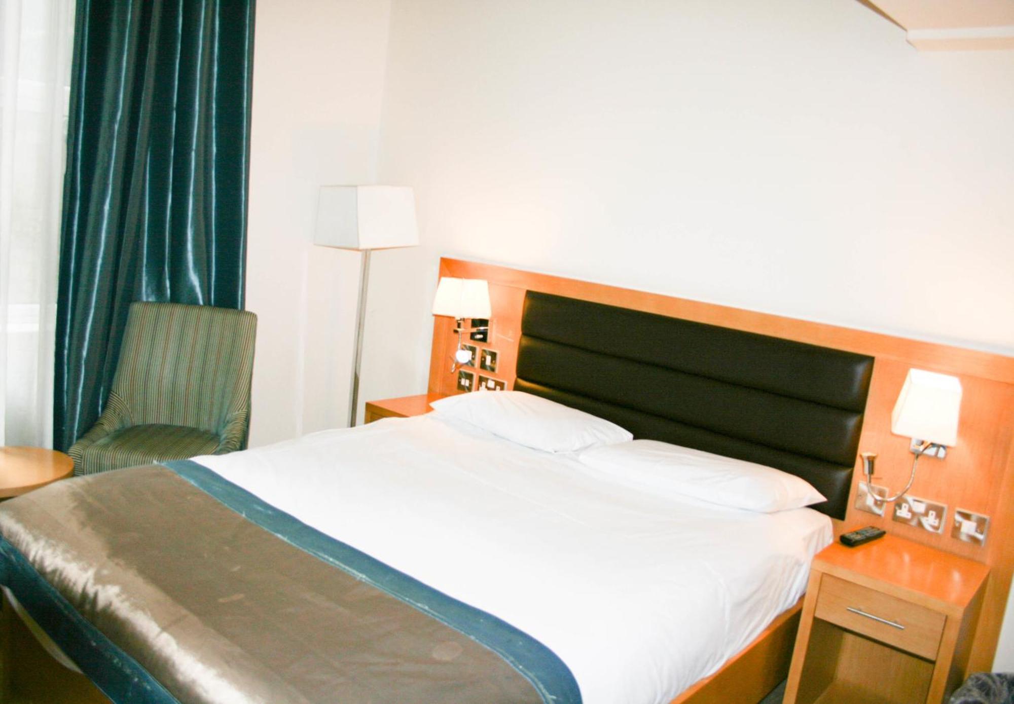 Hotel Cromwell 3*