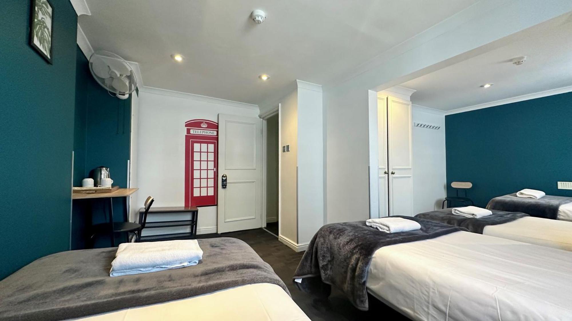 Smart Hyde Park View Hostel