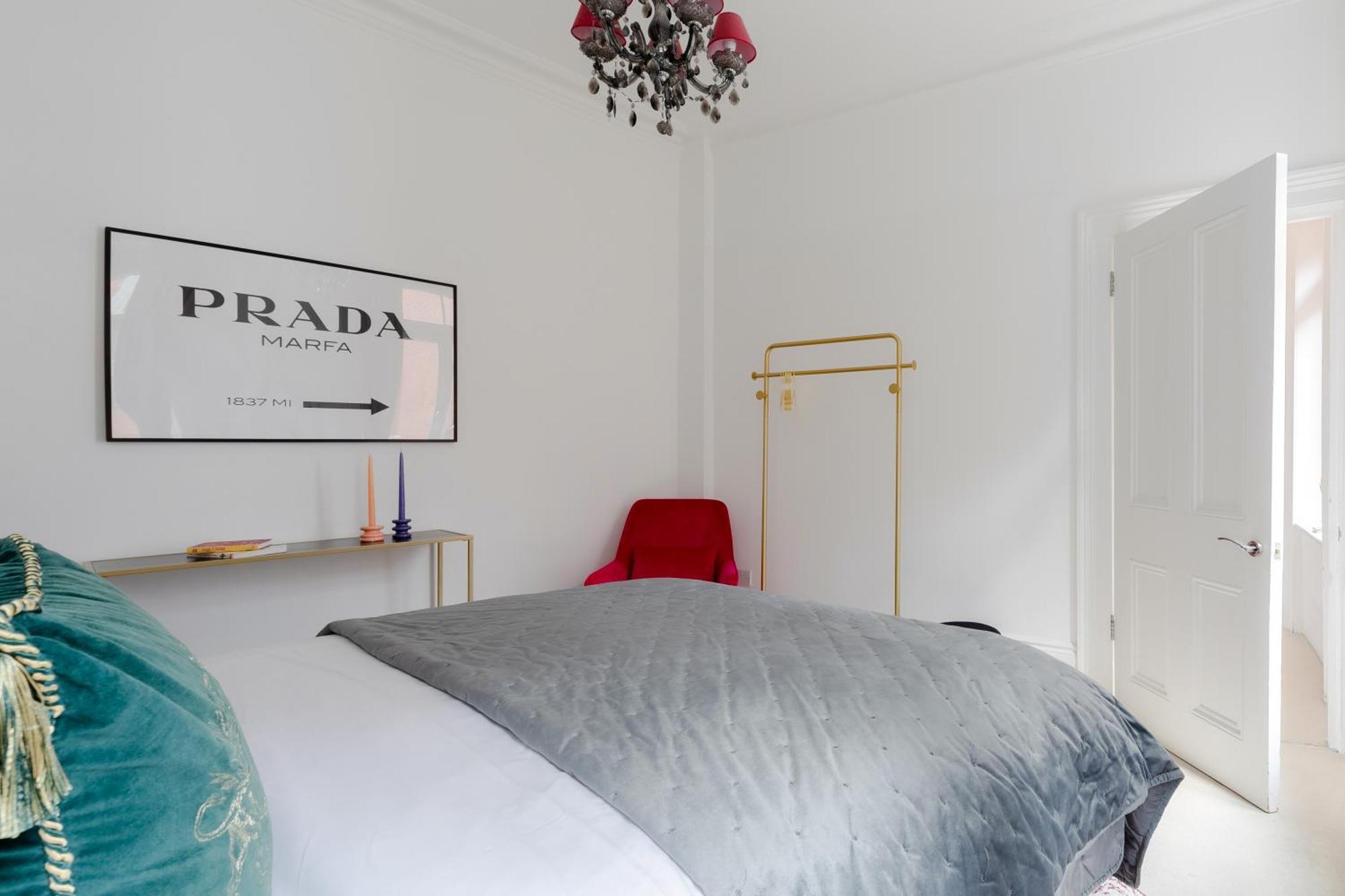 Rare Find Off Oxford St! Soho 5bed Design House For Xxl Groups