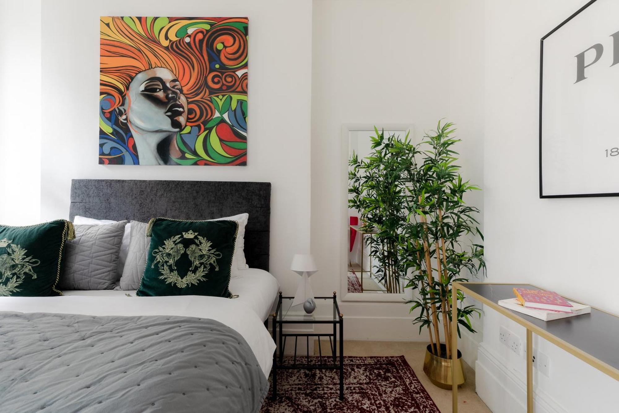Rare Find Off Oxford St! Soho 5bed Design House For Xxl Groups Apartment London