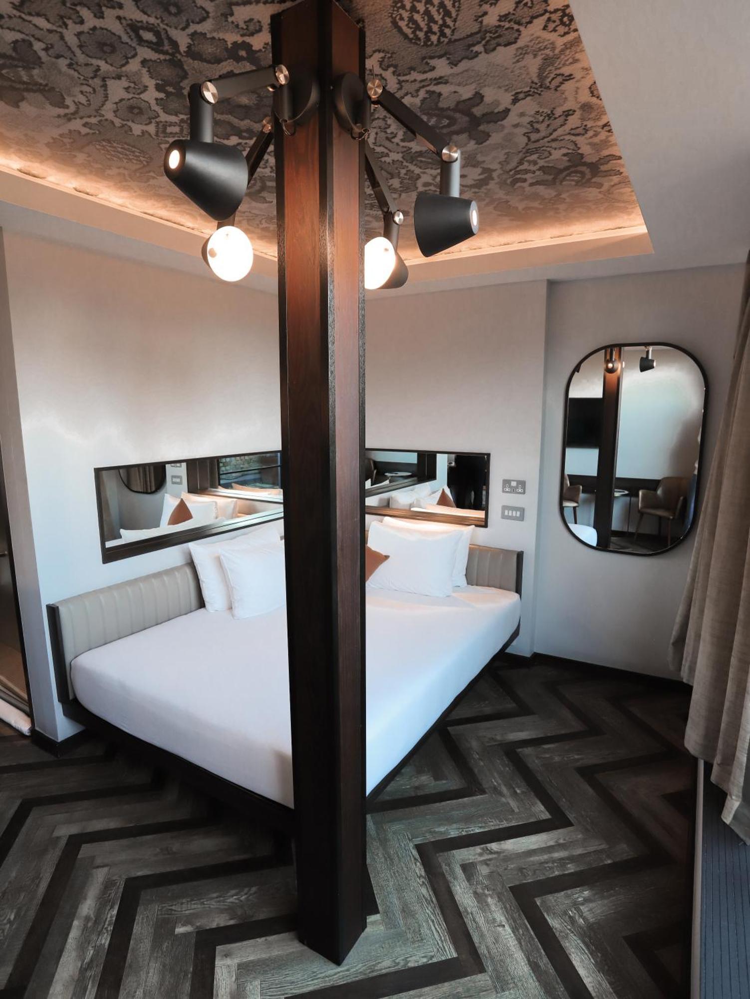 New Road 4* London
