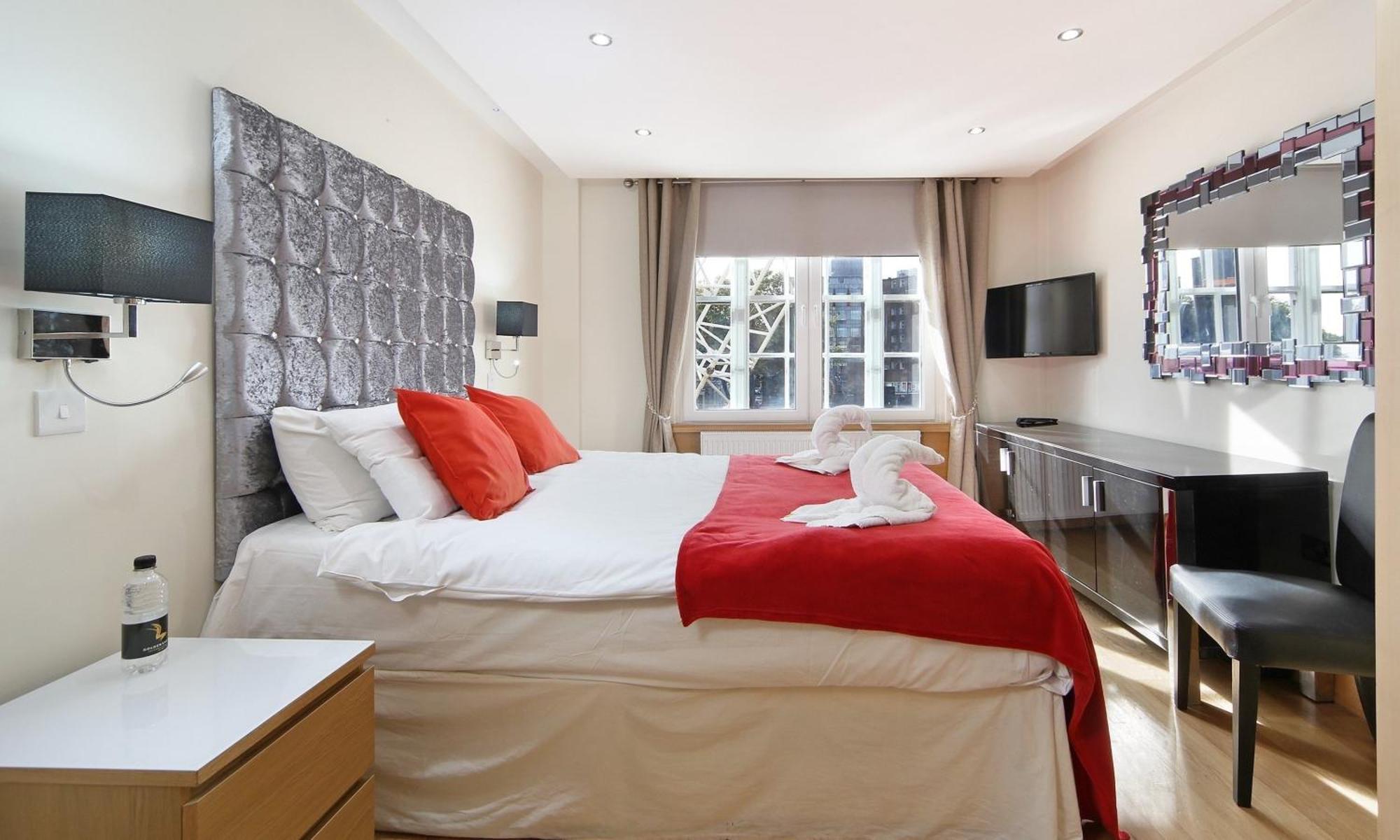 Bryanston Apartment *