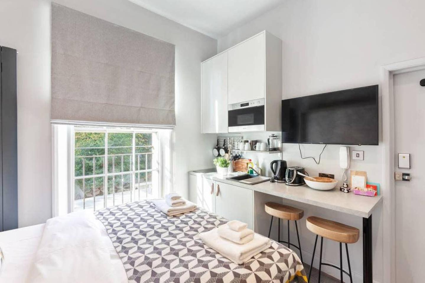 Apartment 73 Oakley Square *