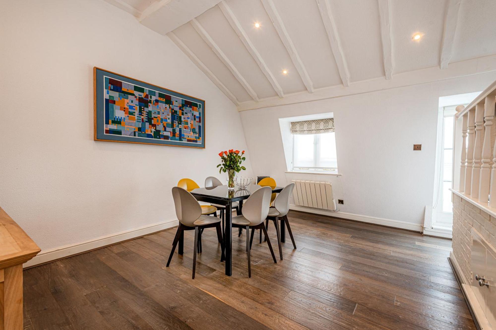 Queensgate Court 4*