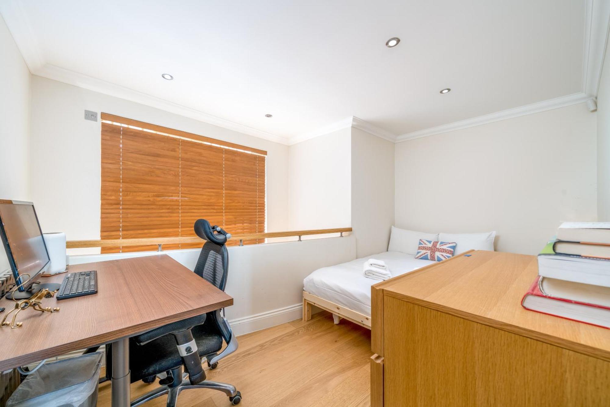 Great Near St Pauls Cathedral * London