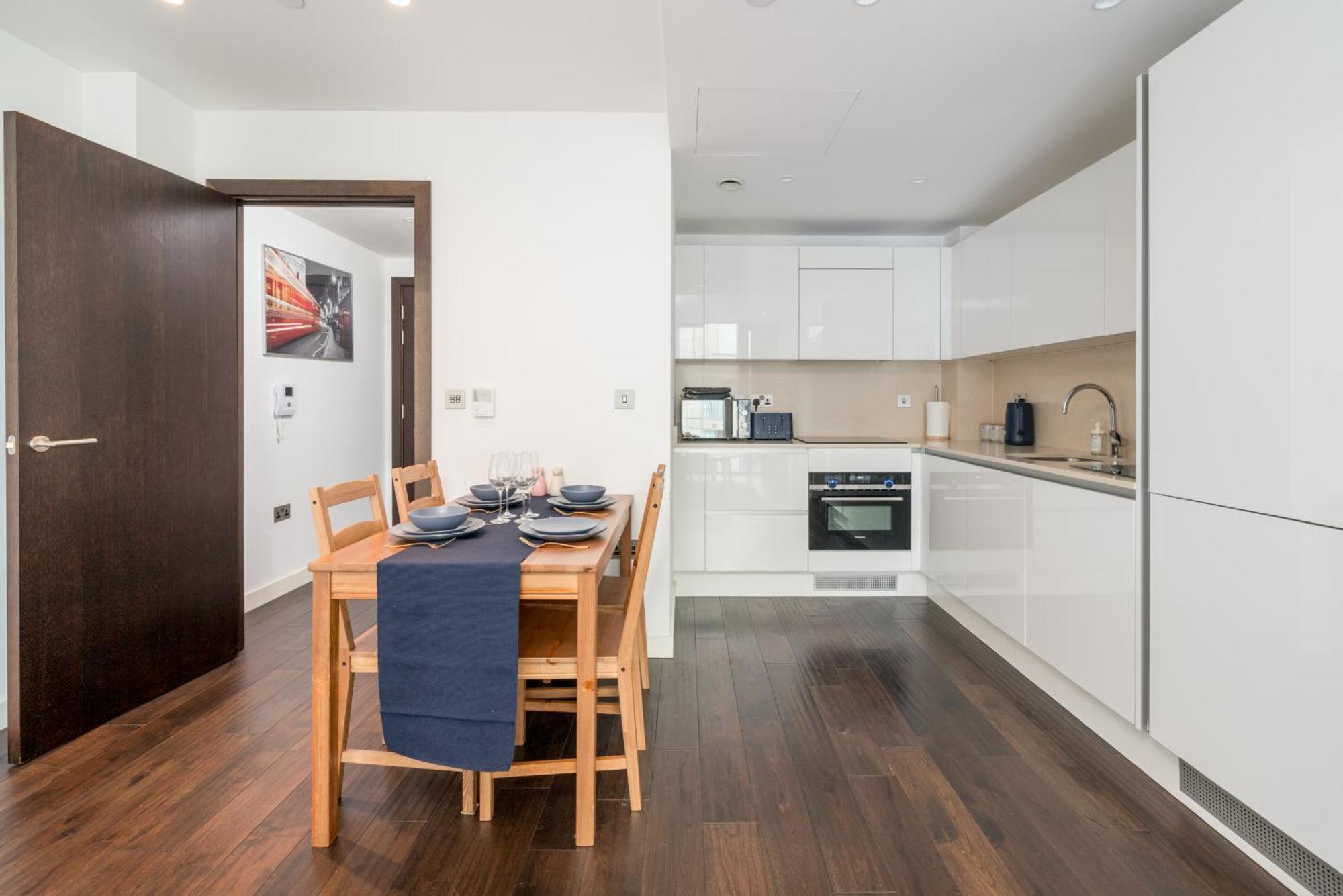 Apartment Luxury 1 Bed In Tower Hill London