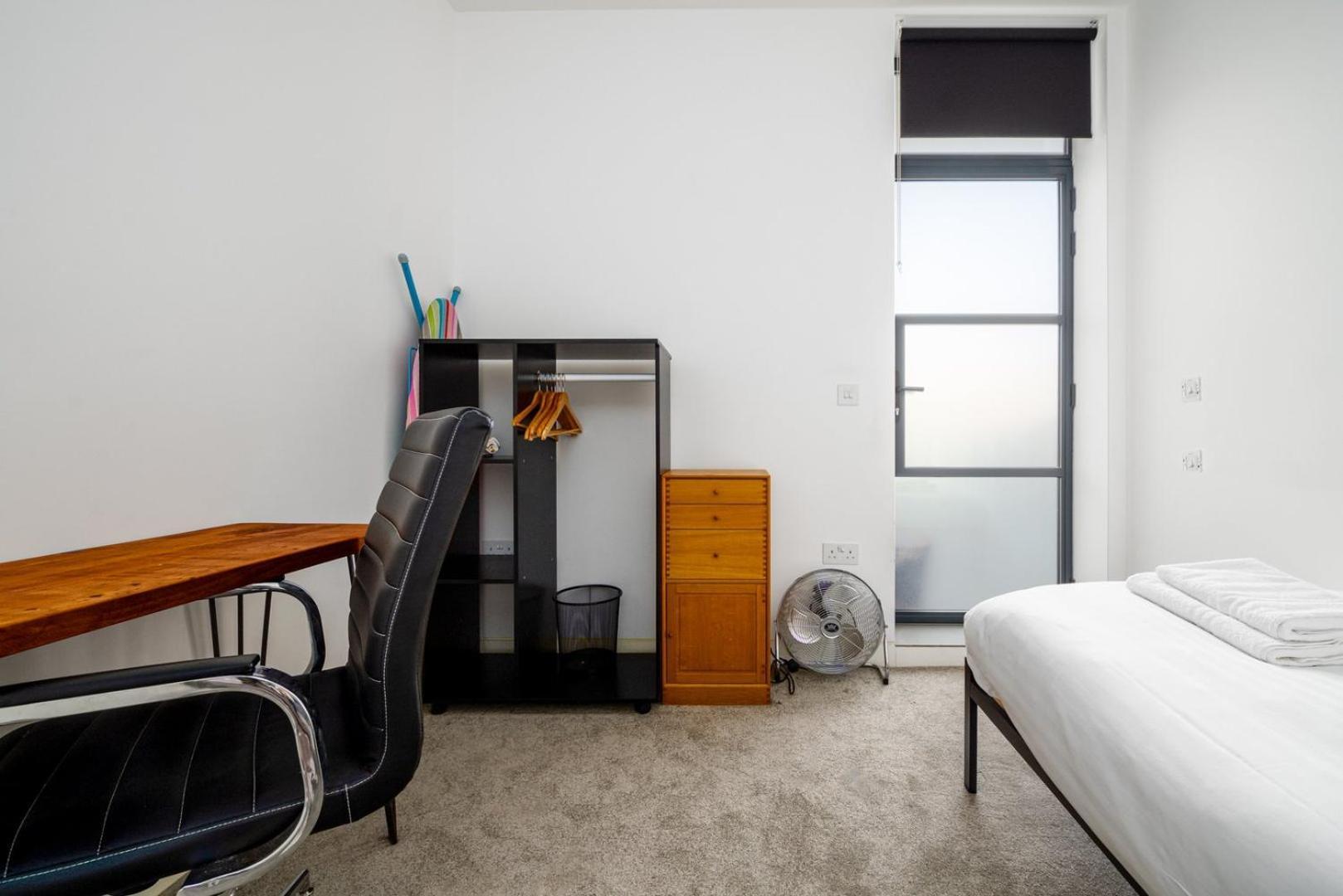 Guestready - Modern Terraced House In London