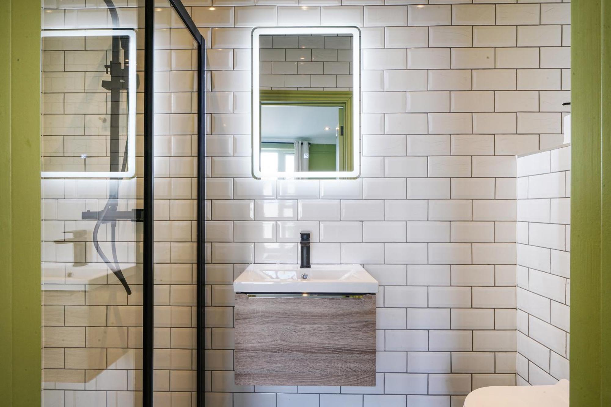 The Balham Hideout - Trendy 2bdr Flat *