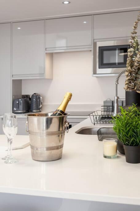 Luxury Wandsworth Apartment *