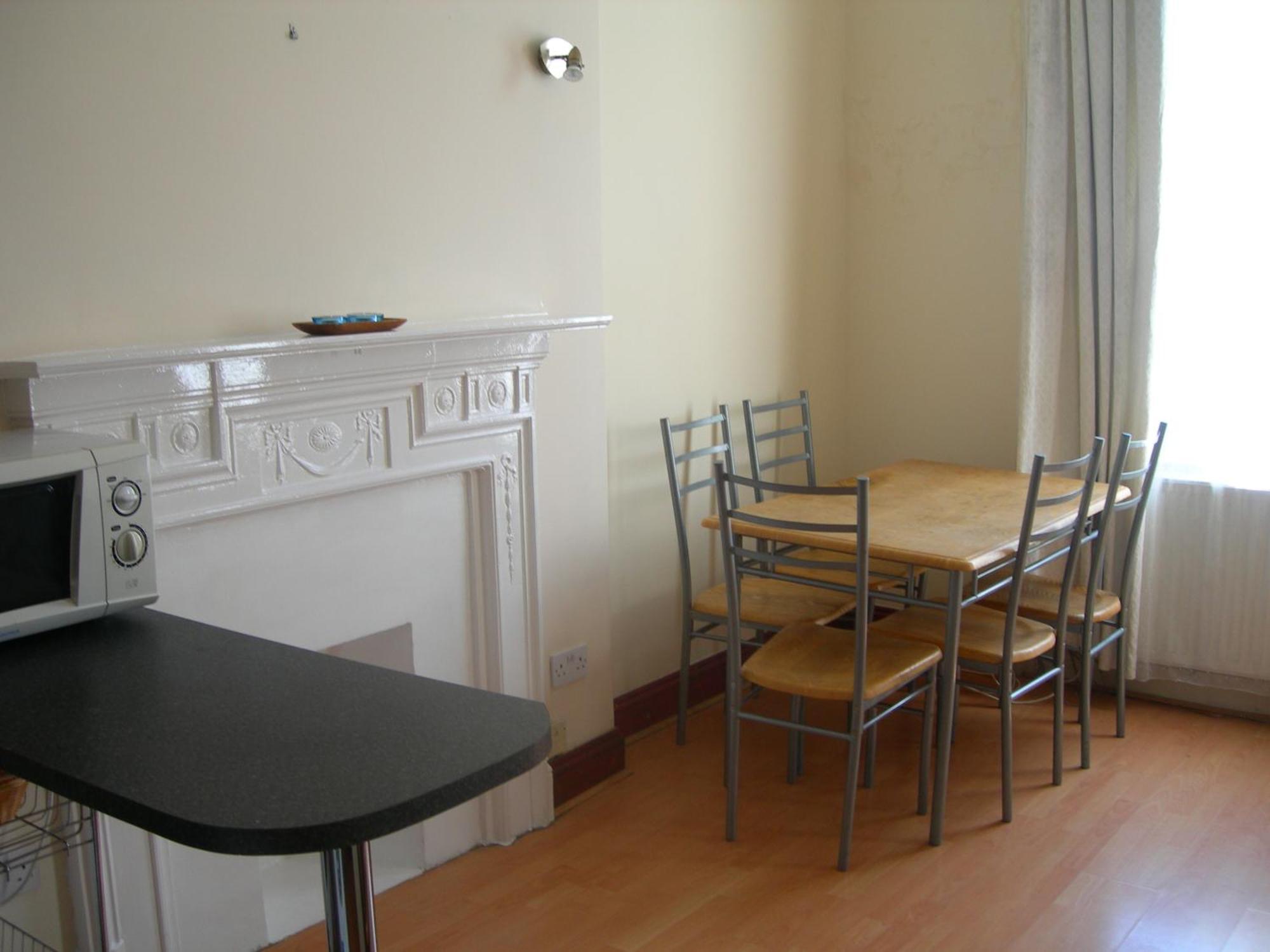Kensington And Chelsea Apartment *