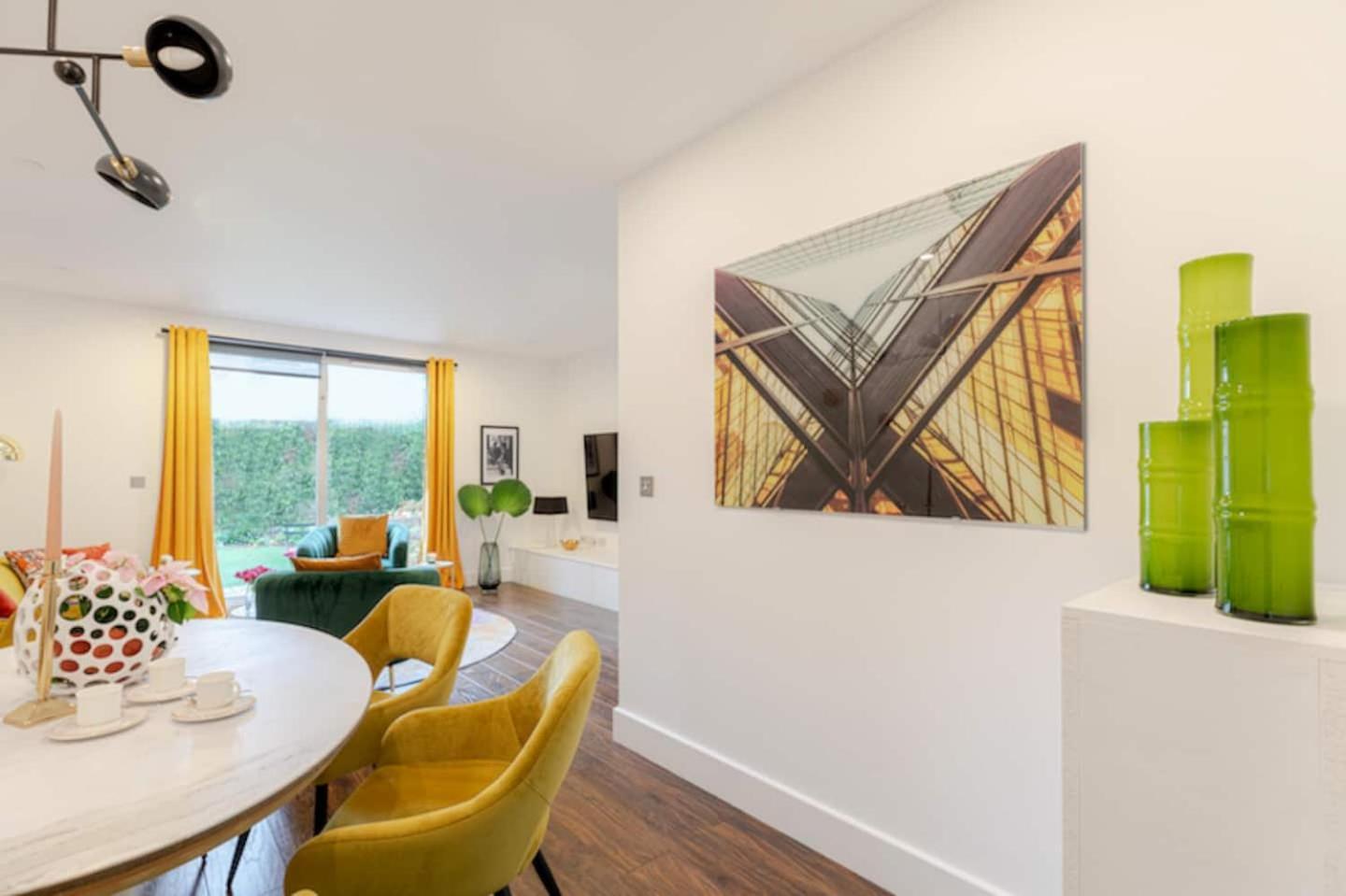 Off The Shard Xxl Design Family House With Garden Apartment London