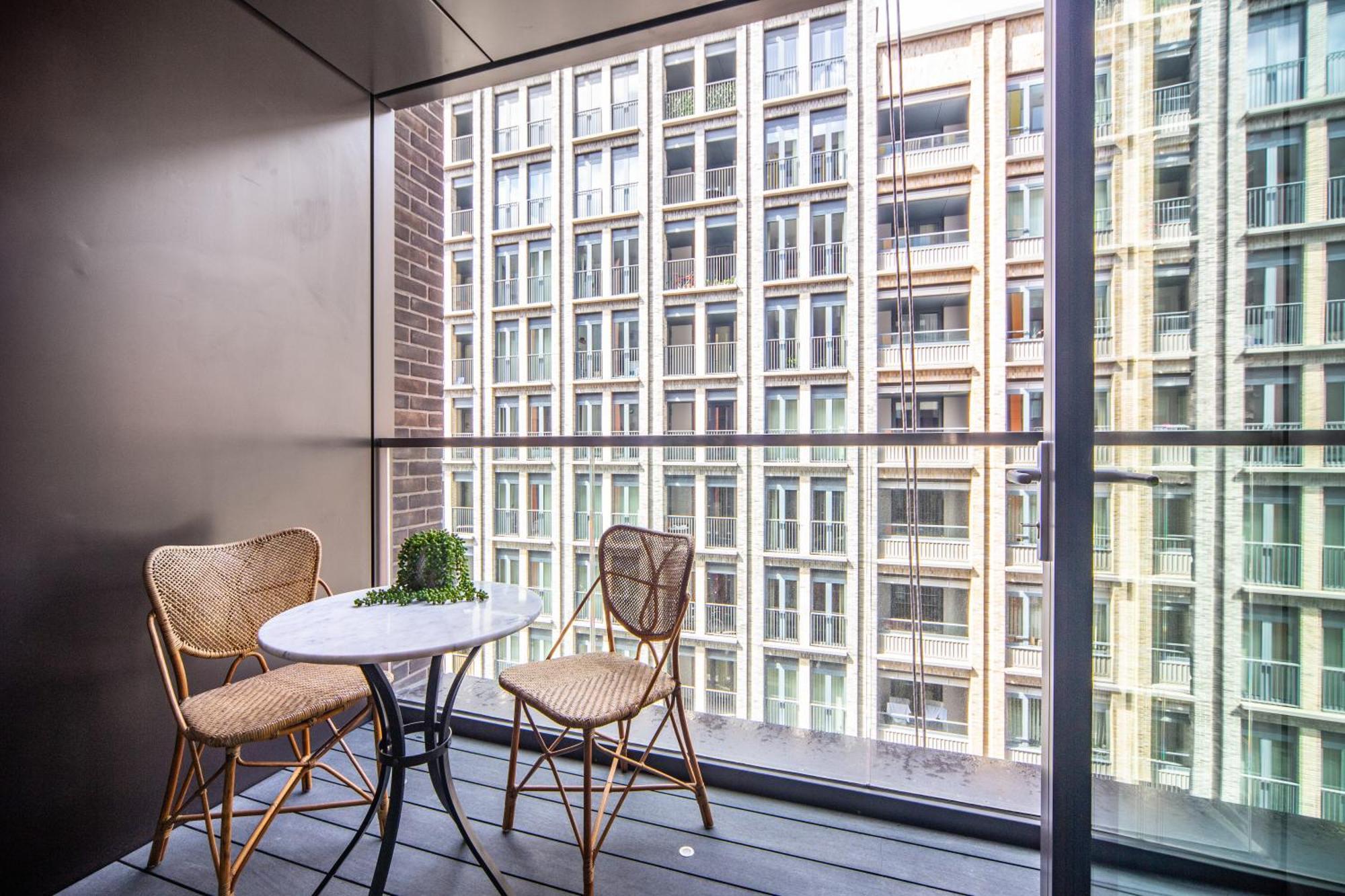 Thornes House Apartment *