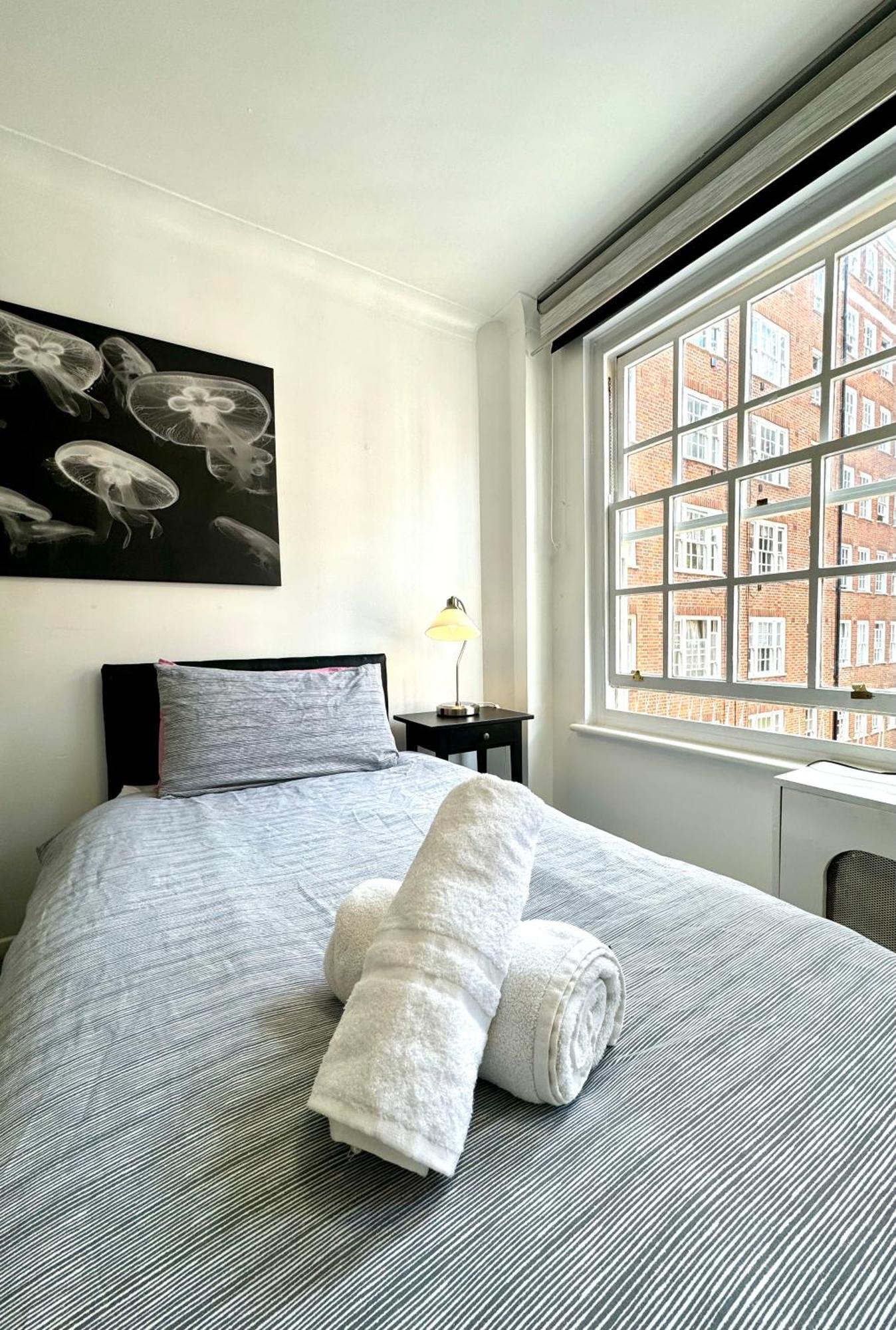 The G Spot - 1 Bedroom Edgware Road Central *