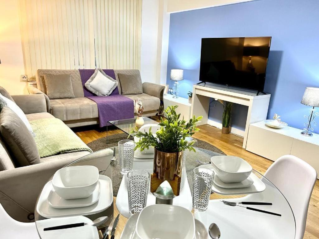 Two Bedroom Edgware Road *