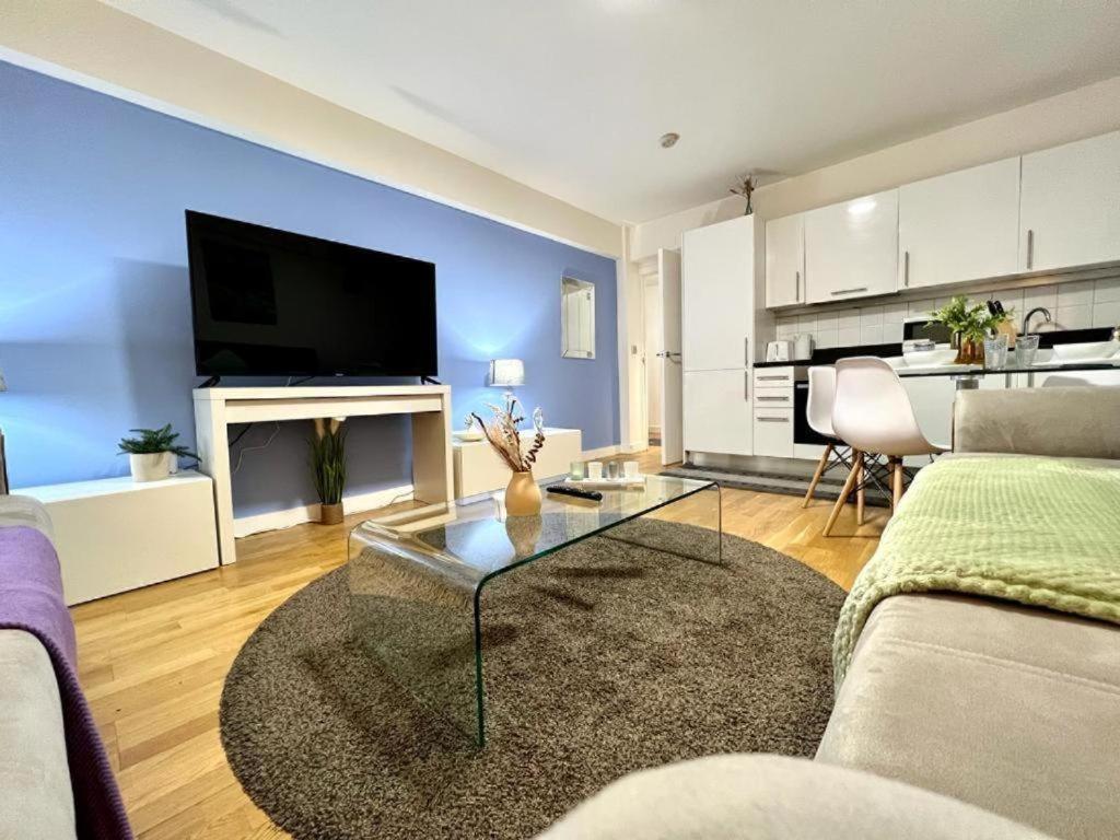 Two Bedroom Edgware Road Apartment