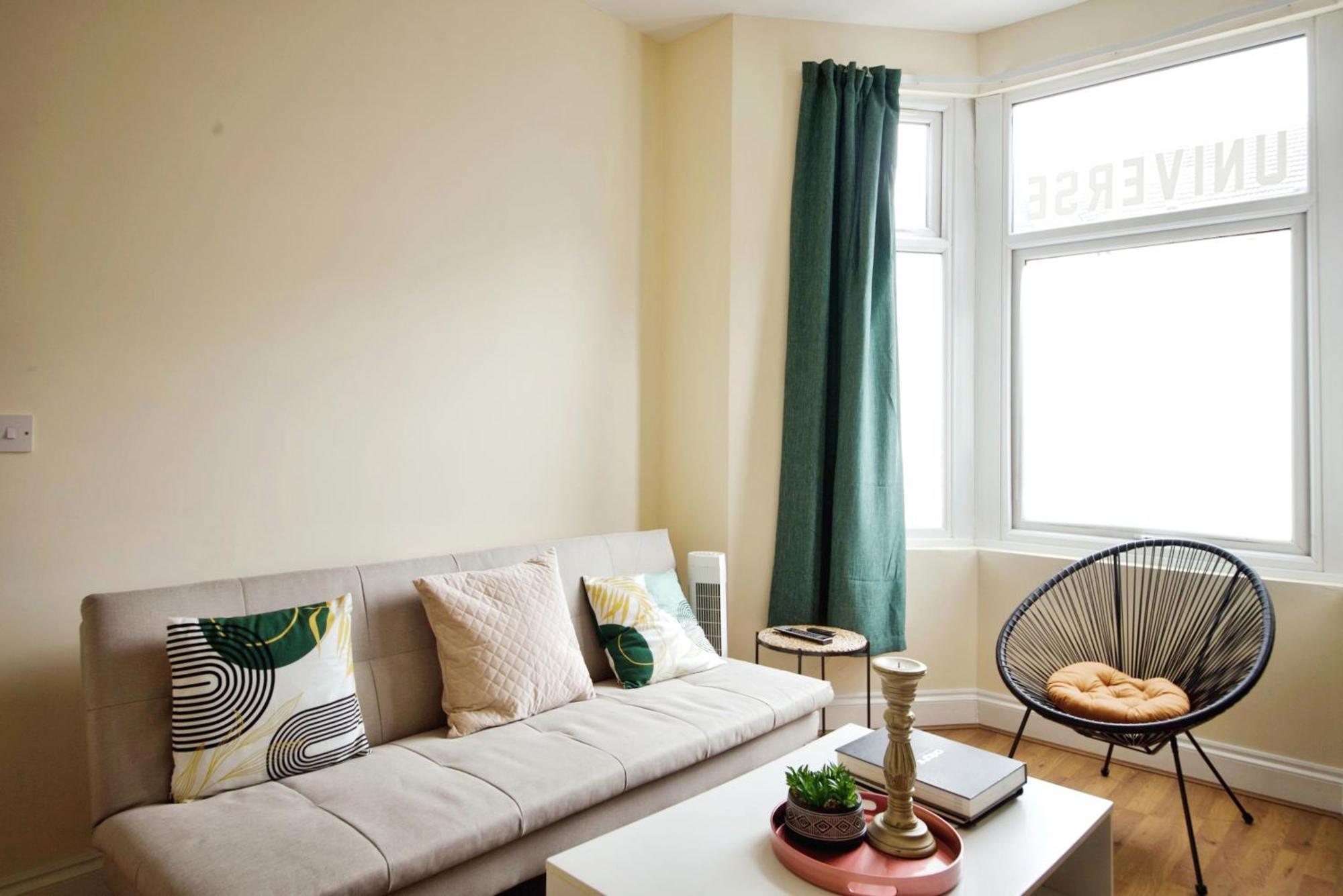The Garden House Near Tottenham Stadium Alexandra Palace Finsbury P *