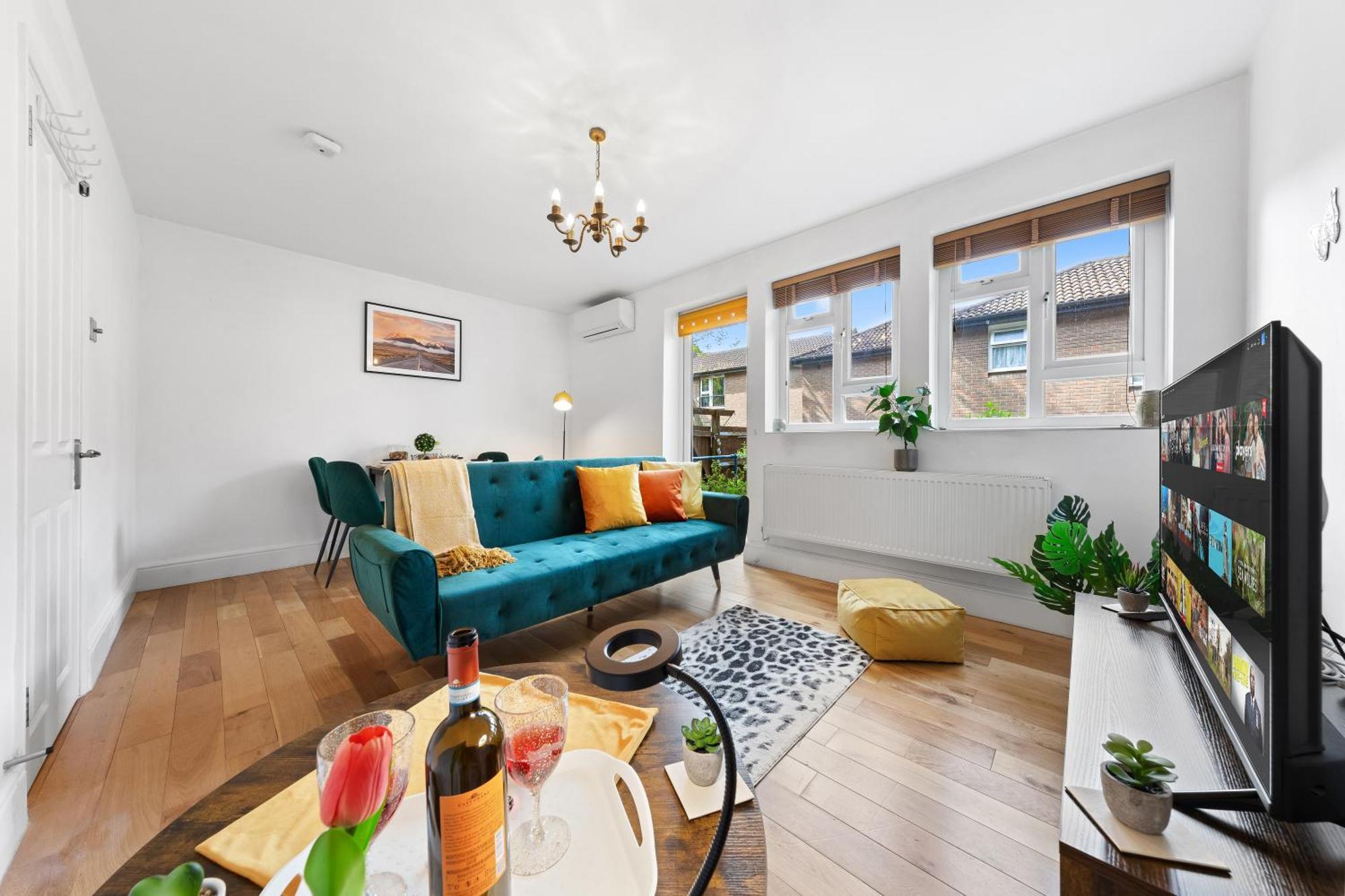 Clapham Serenity Garden Retreat With Free Parking London