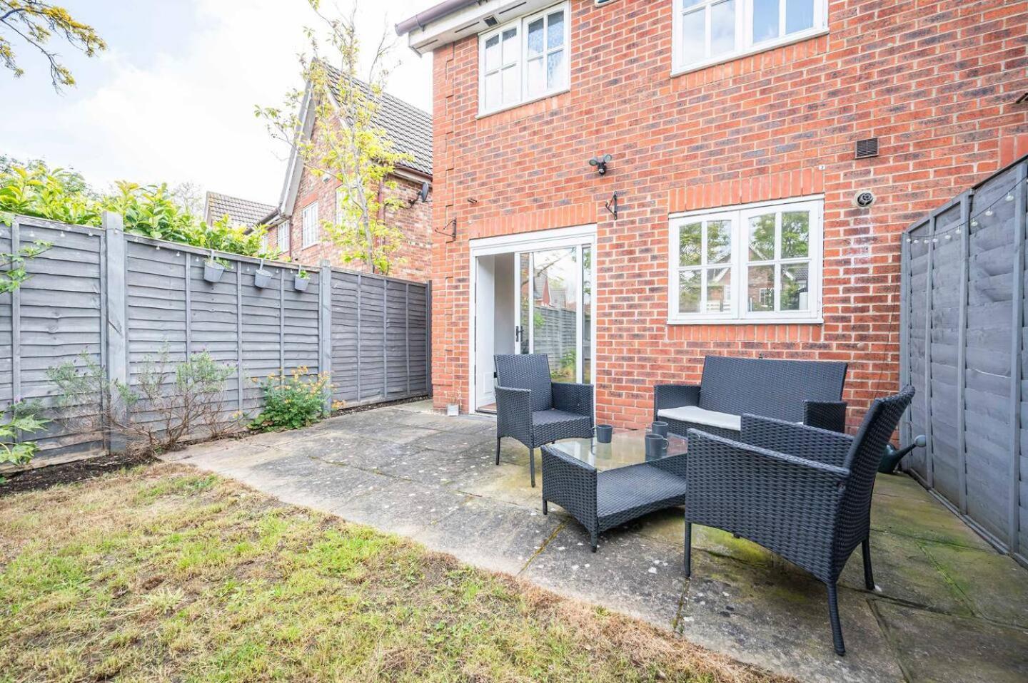 Greenwich House 10 Mins To O2 - Free Parking Pass The Keys Holiday home *