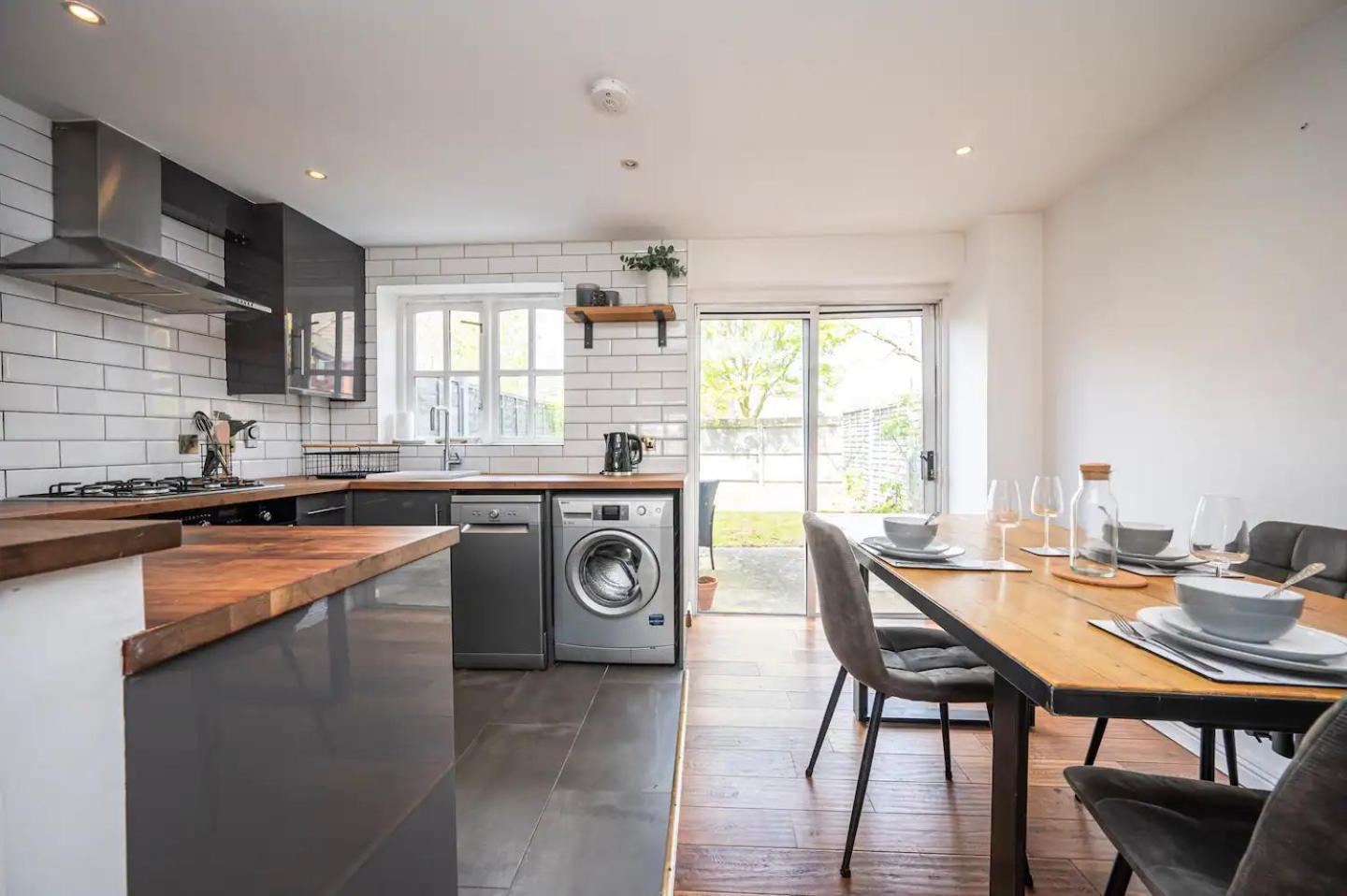 Holiday home Greenwich House 10 Mins To O2 - Free Parking Pass The Keys *