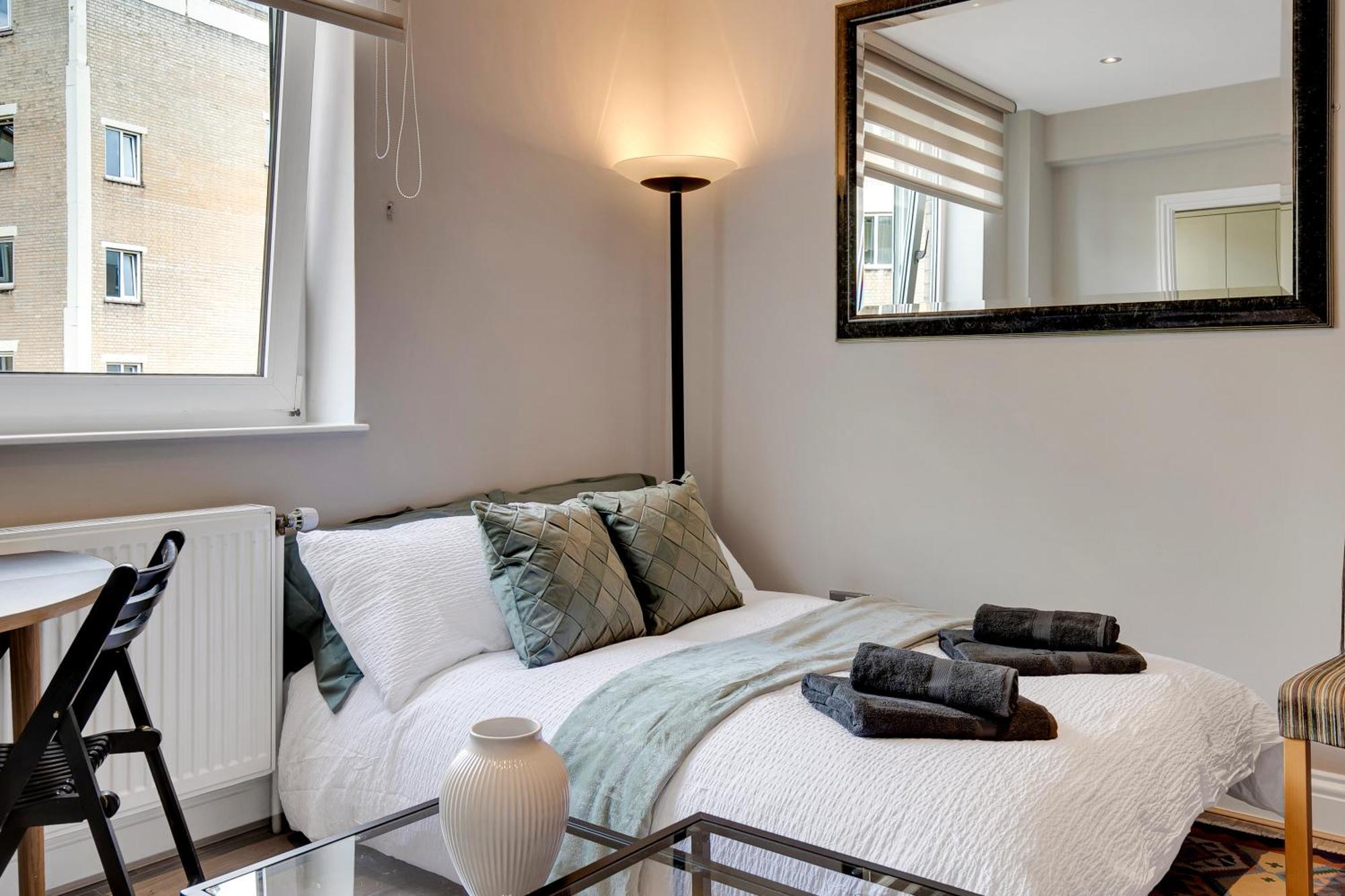 Chelsea Cloisters Studio By Eagle Apartamento *