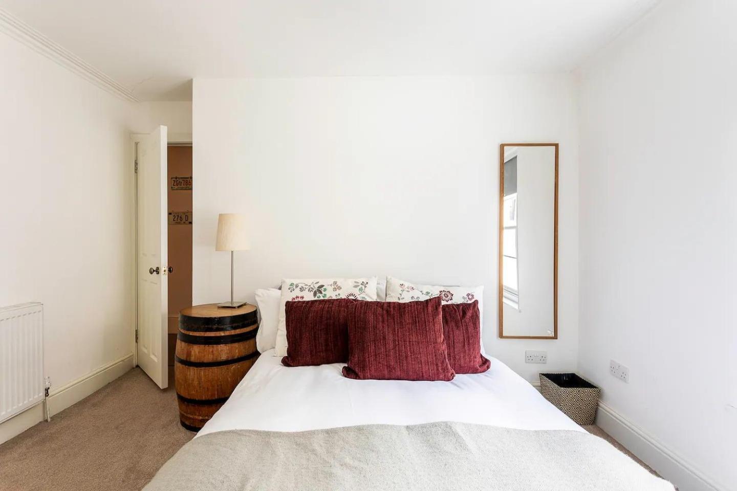 Holiday home Pass The Keys Spacious Camberwell House 30min Bus *