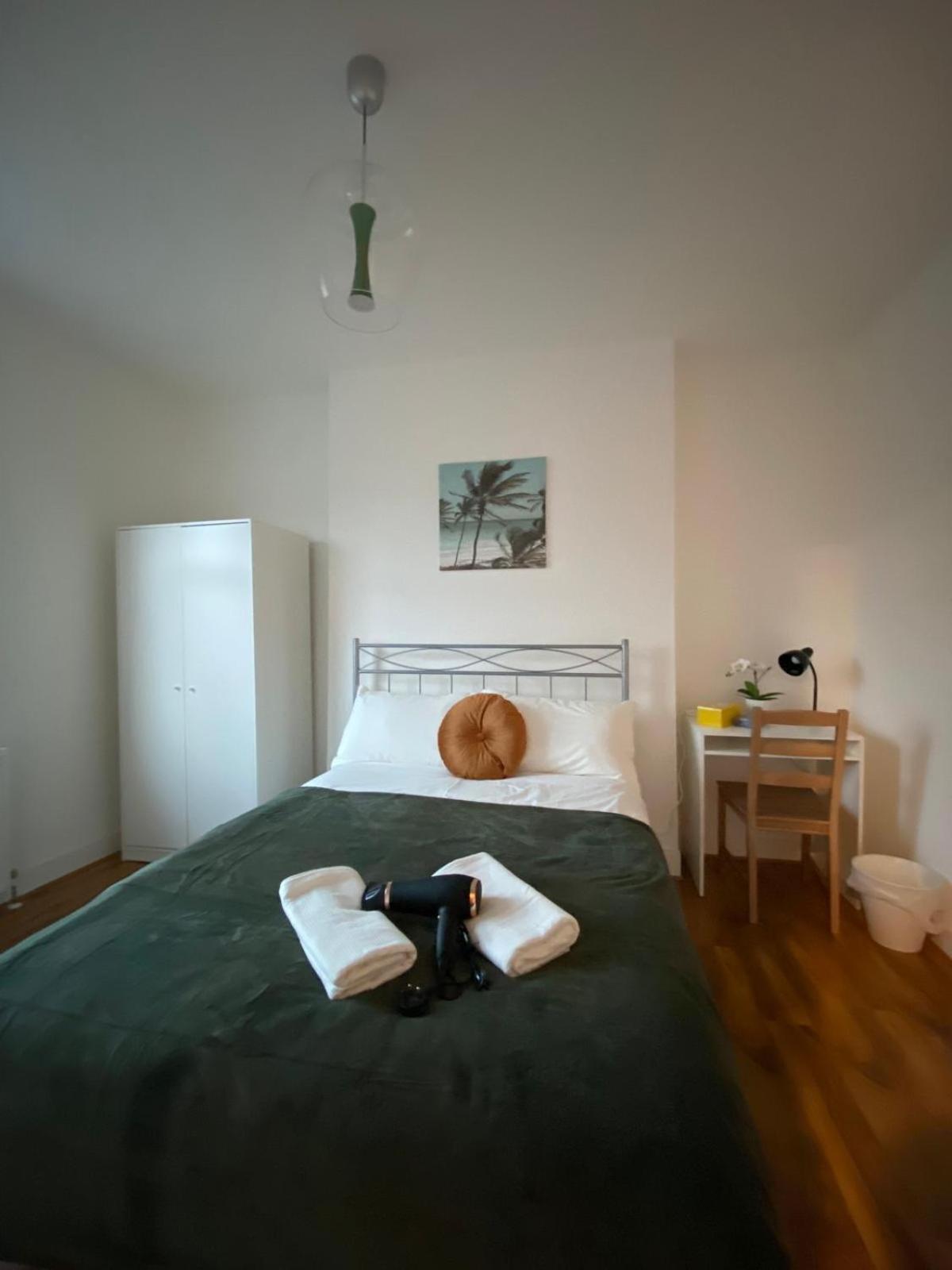 Comfy Private Bedrooms Across The Euston Station London