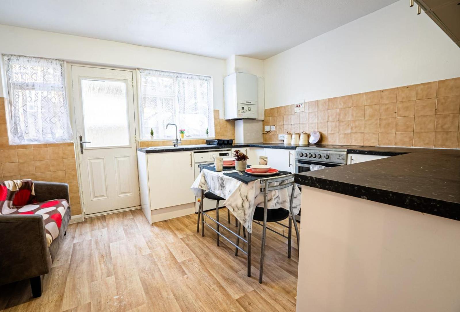 Docklands Near Excel And Airport 2 Double Ensuites For Up To 4 People Homestay London