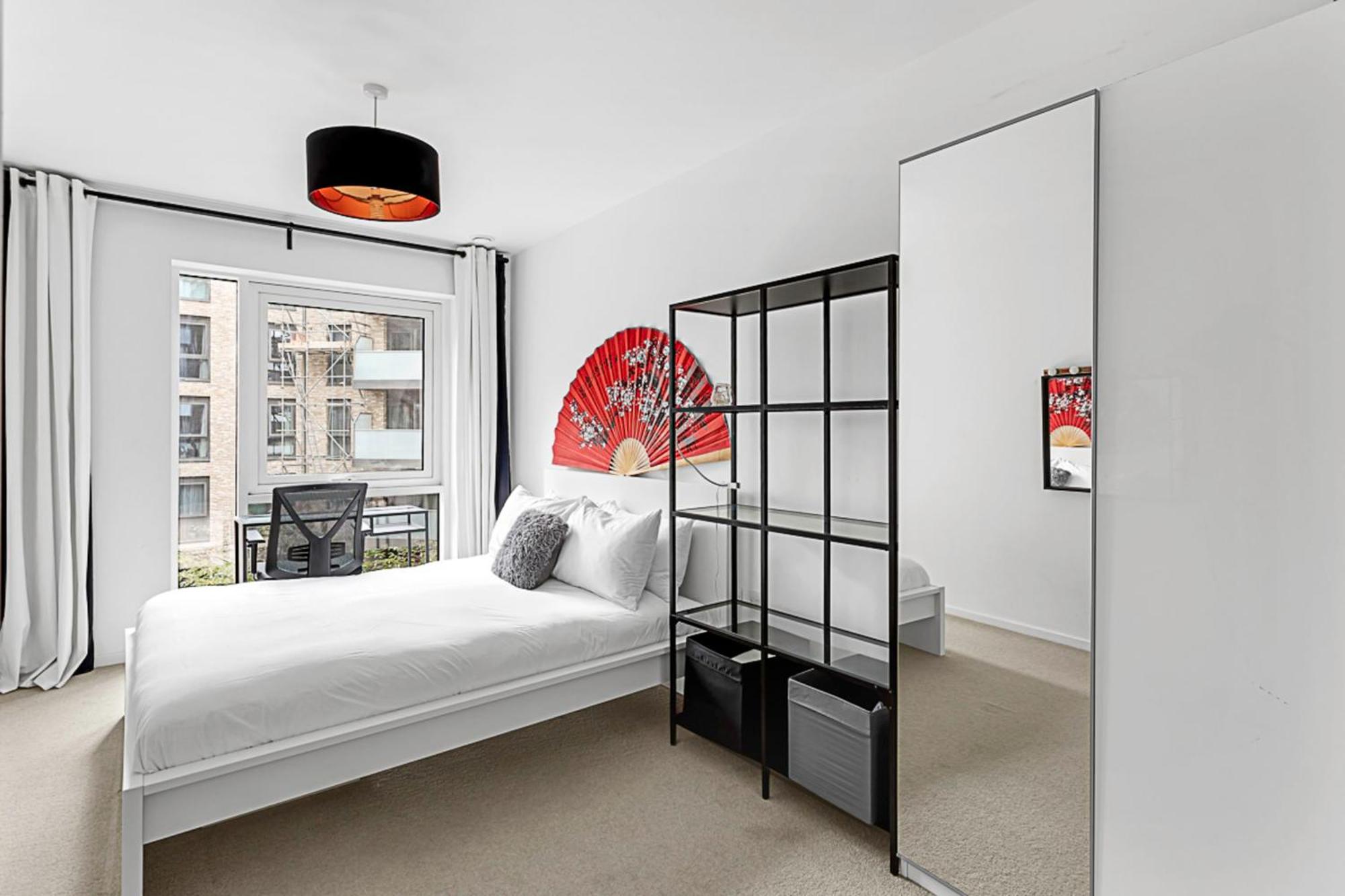 Stylish Flat In Battersea Reach Apartment
