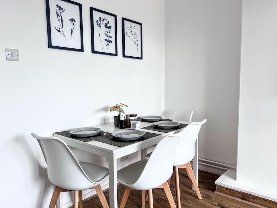 Chic Retreat Apartment London