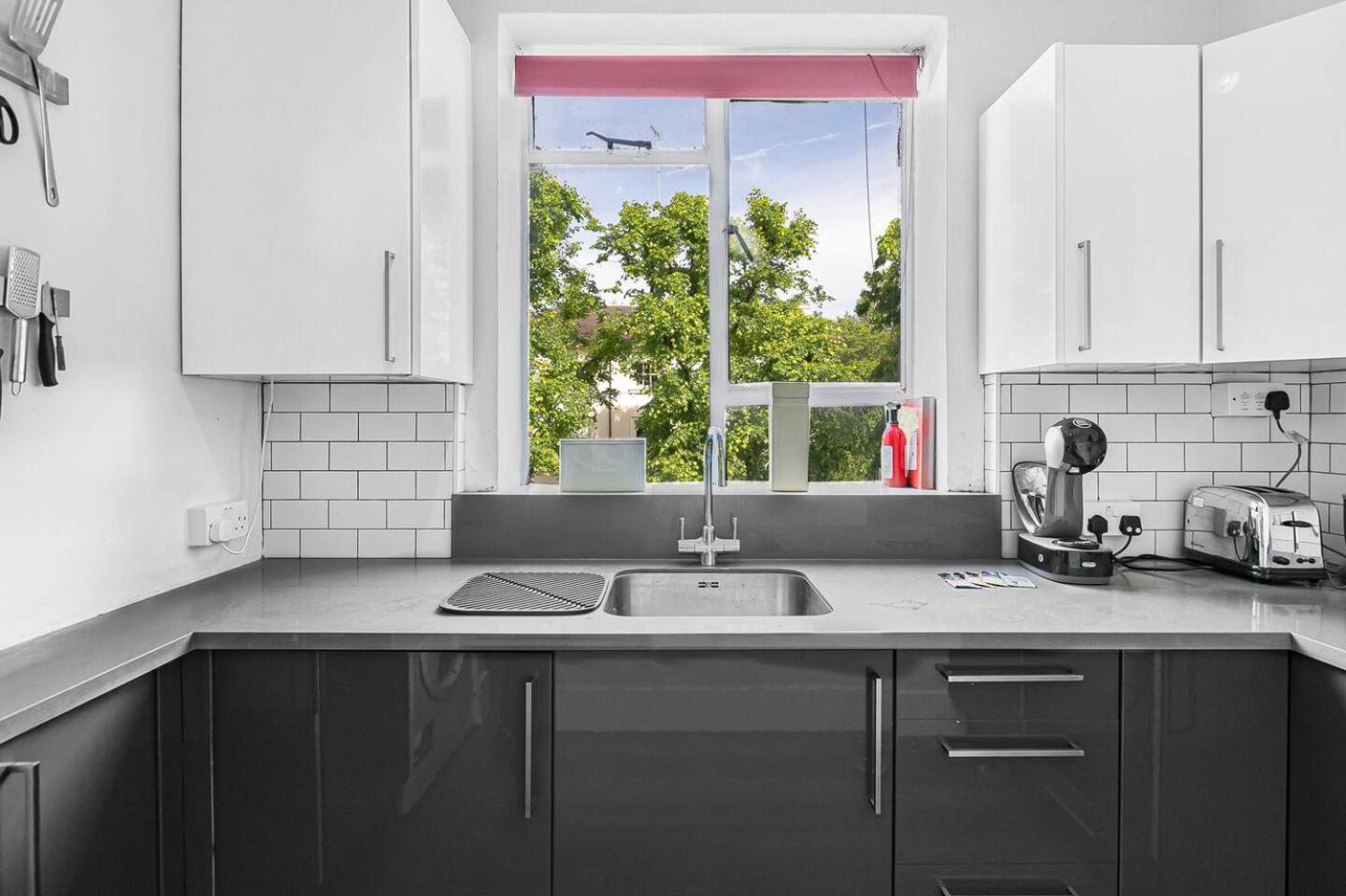 Apartment Modern And Cosy Flat In Little Venice