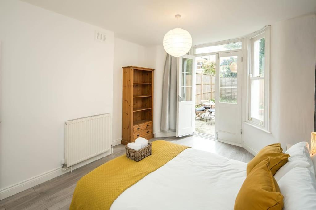 Apartment Family-friendly Garden Retreat London