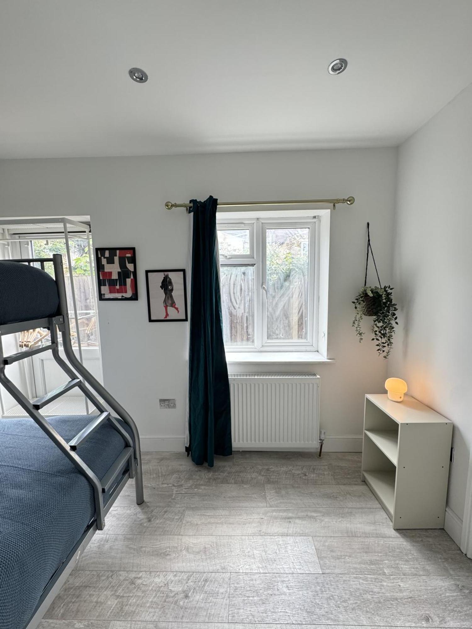 Casa de hóspedes En-suite Bedroom For Up To 4! Sofa Bed - Near Stratford Londres