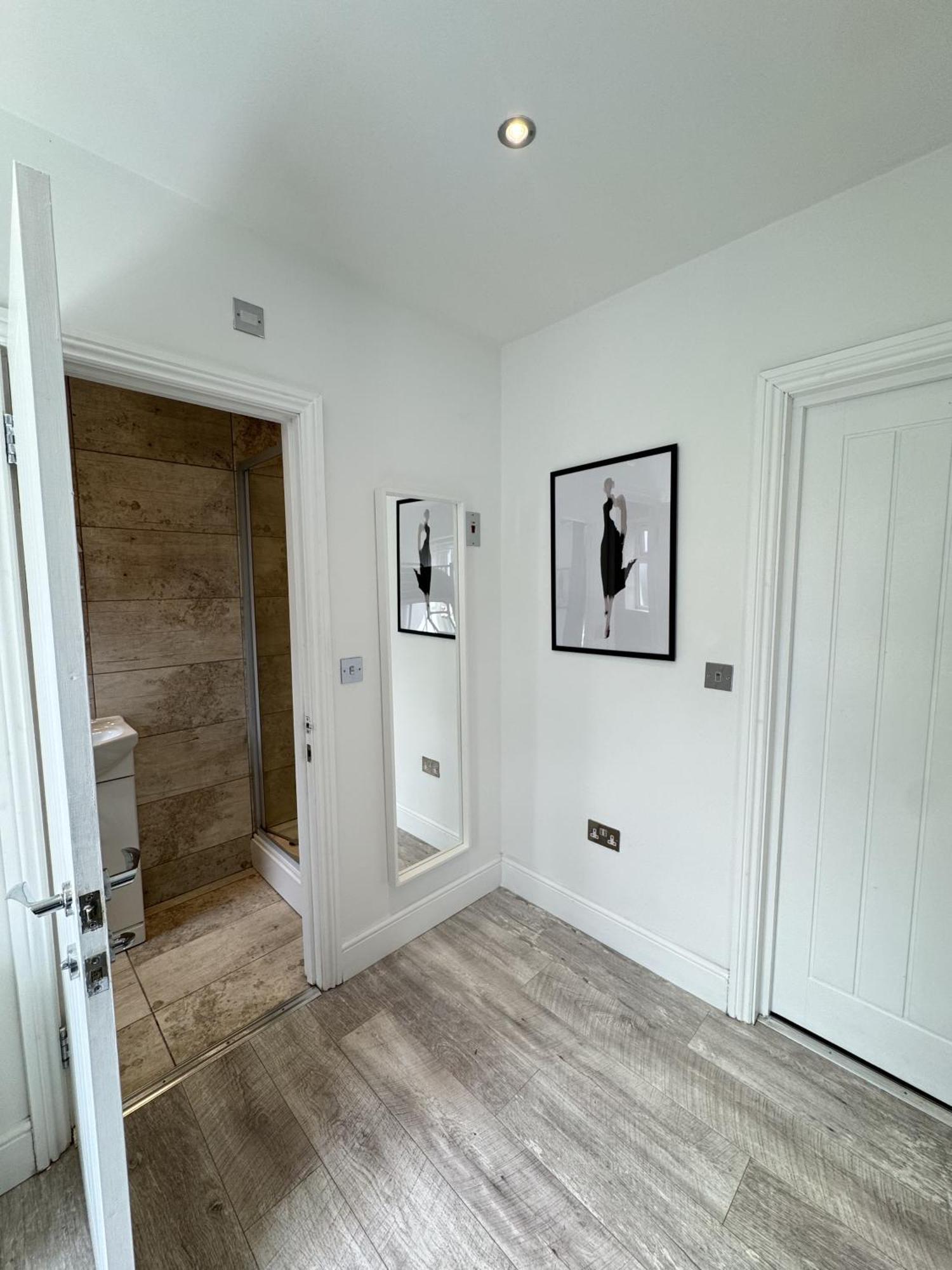 Casa de hóspedes En-suite Bedroom For Up To 4! Sofa Bed - Near Stratford *