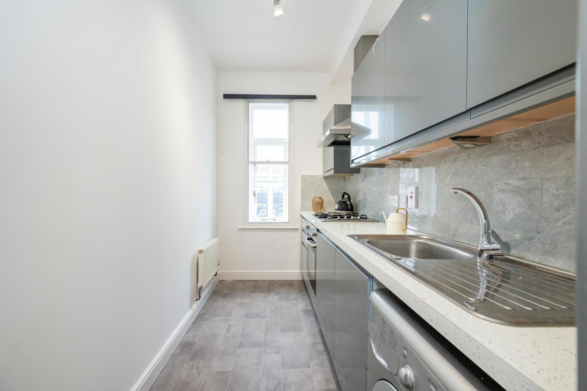 Beautiful Flat Near The Center 11 Min By Tube * London