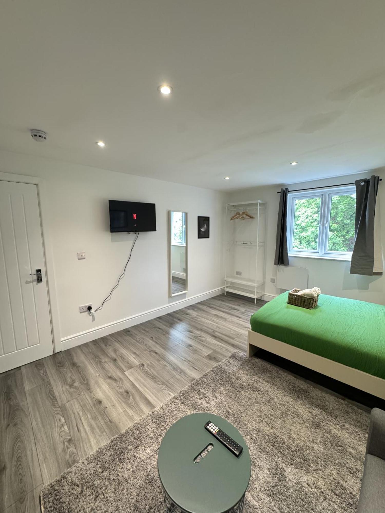 En-suite Bedroom For Up To 4! Sofa Bed - Near Stratford Casa de hóspedes Londres