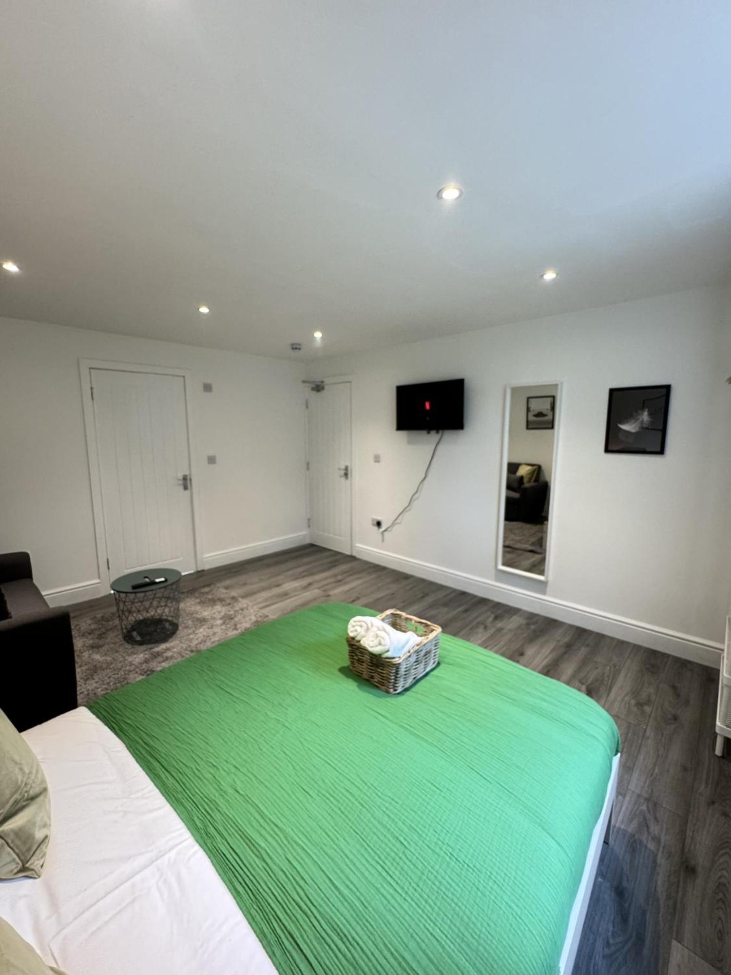 En-suite Bedroom For Up To 4! Sofa Bed - Near Stratford Casa de hóspedes Londres