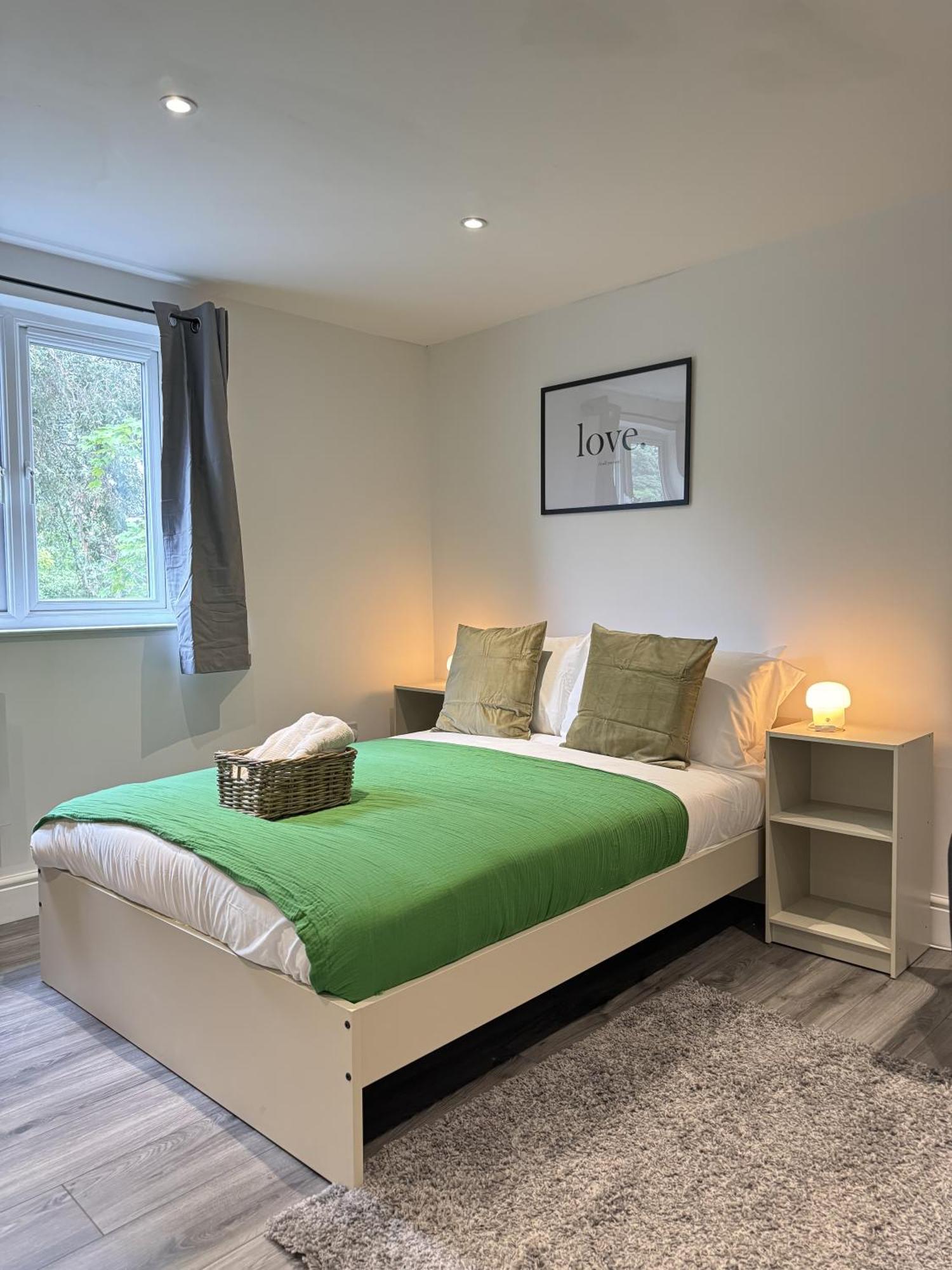 En-suite Bedroom For Up To 4! Sofa Bed - Near Stratford Casa de hóspedes *