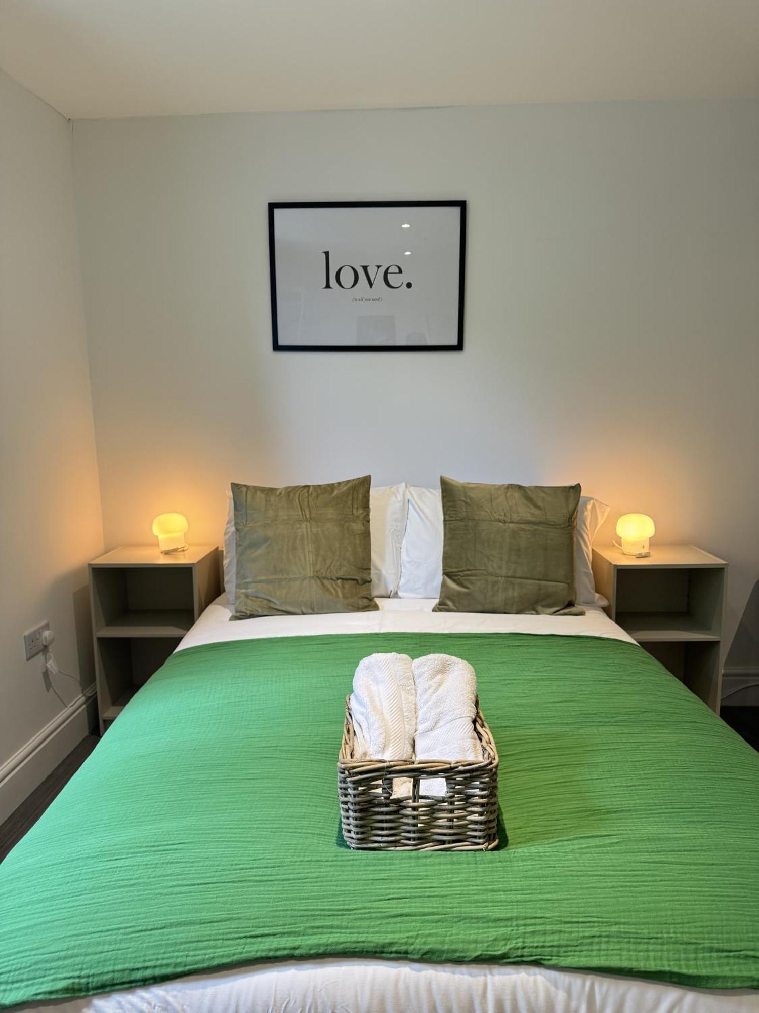 Casa de hóspedes En-suite Bedroom For Up To 4! Sofa Bed - Near Stratford *