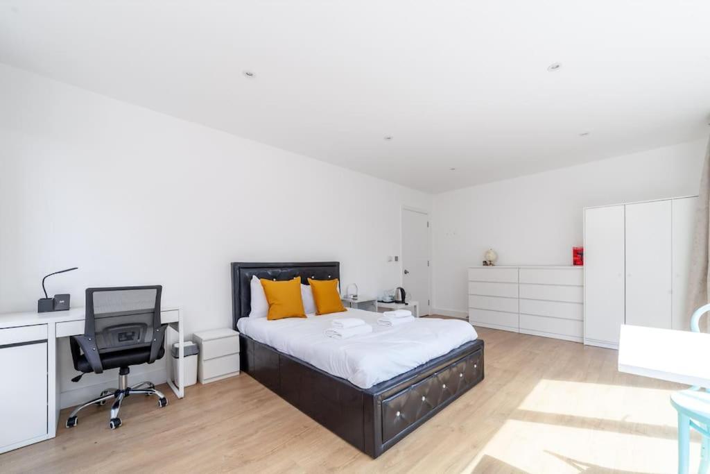 Stunning 5-bedroom Retreat In The Heart Of Londres