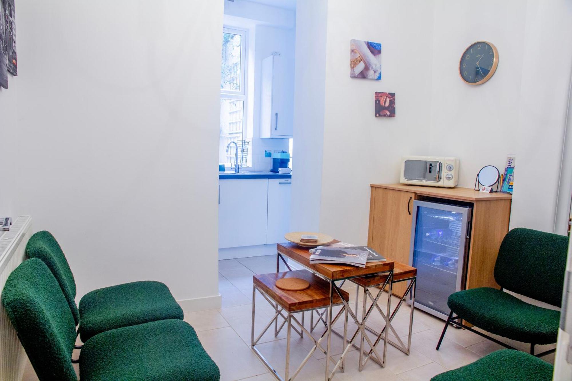 - Great Location Apartment