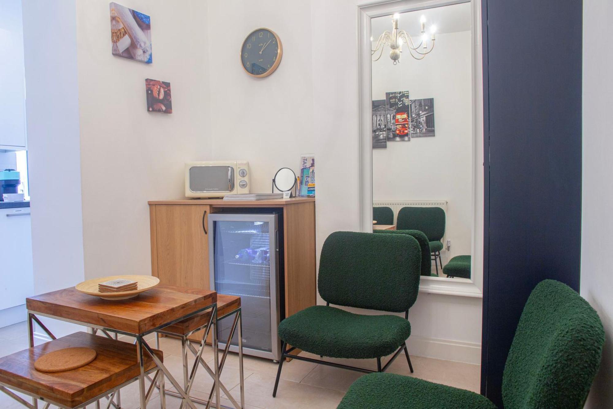 - Great Location Apartment *