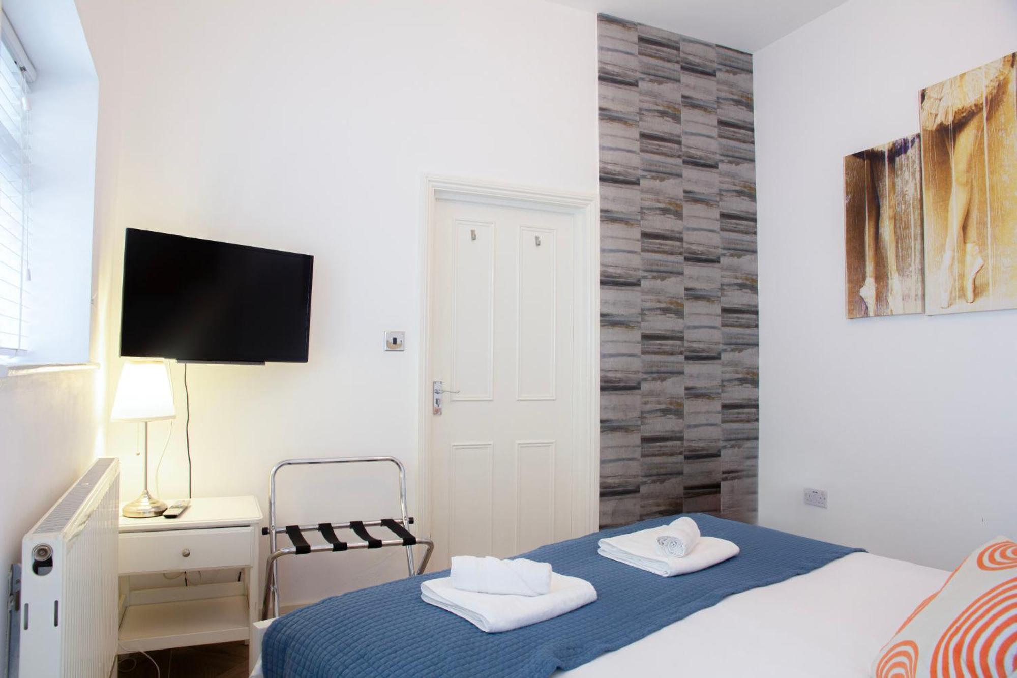 Apartment - Great Location