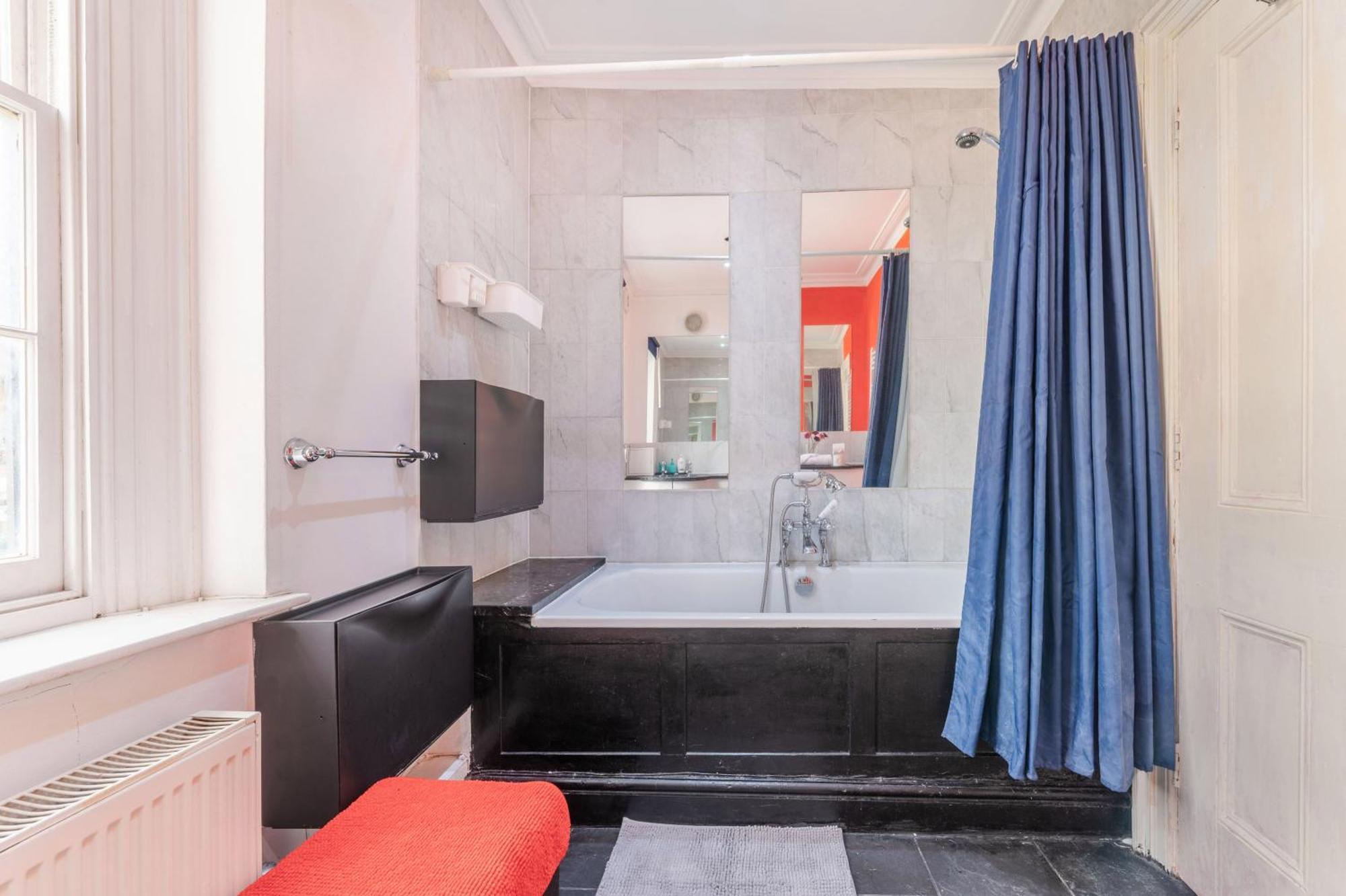 Luxury Trafalgar Square Embankment Collection Apartment London