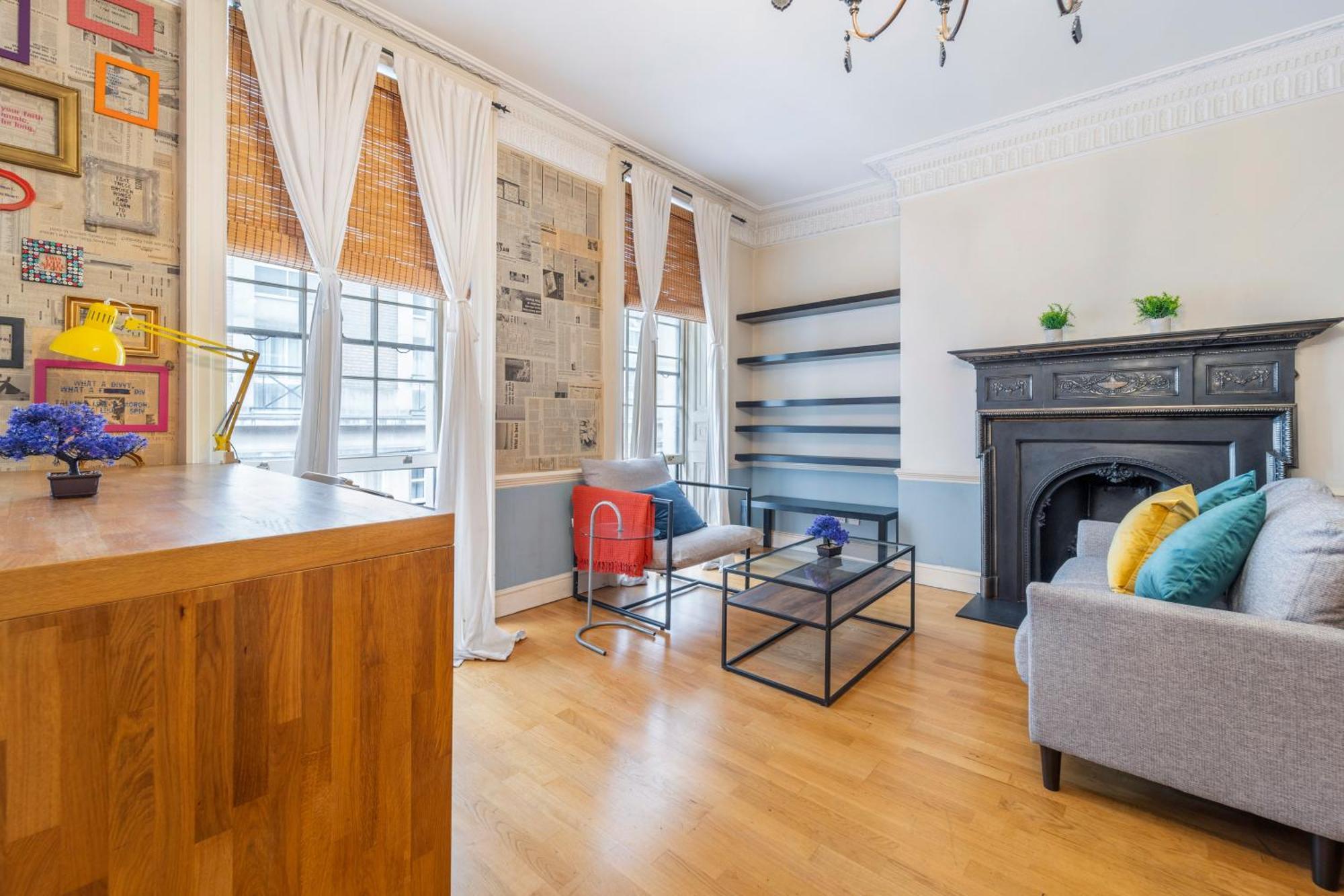 Luxury Trafalgar Square Embankment Collection London