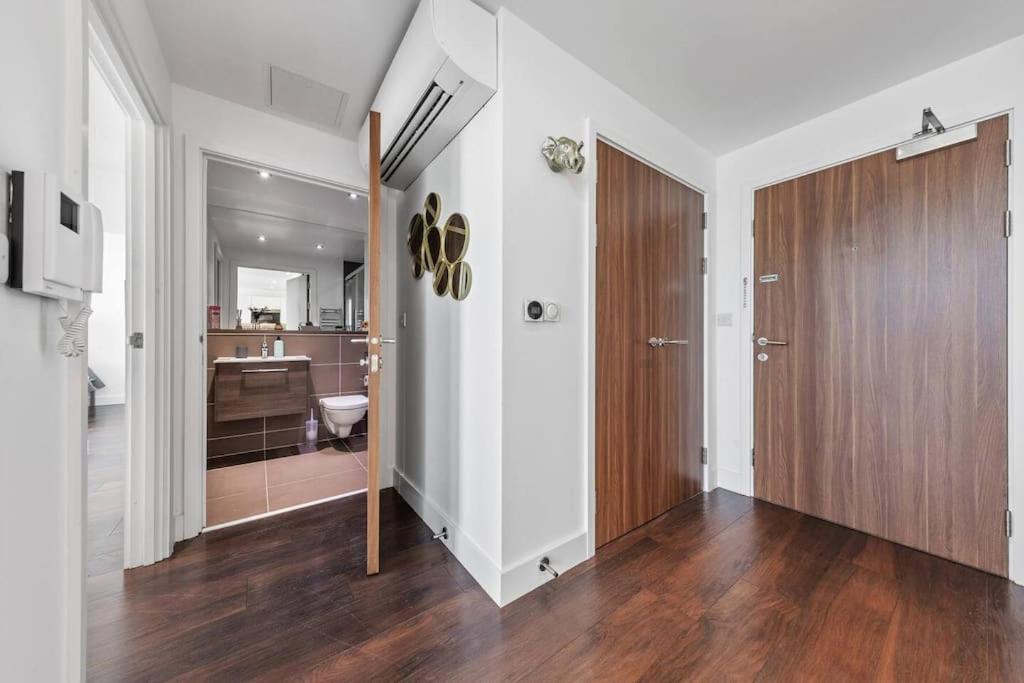 Sleep 7 20 Mins From Waterloo Bp65 Apartment