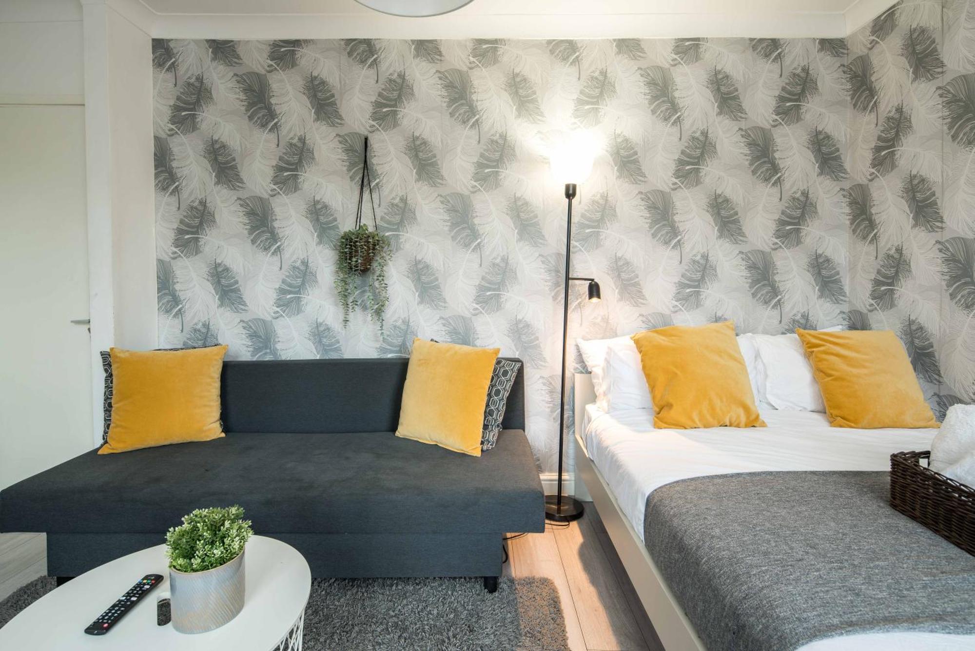 Gasthof Private Double Shared Bathroom Near Centre *