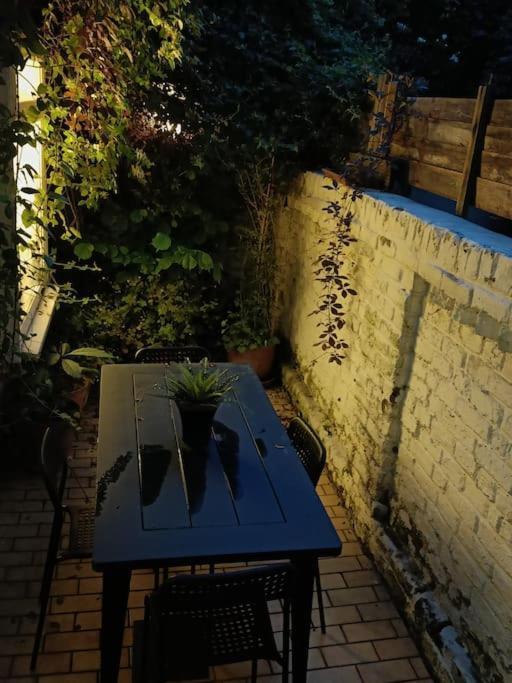 - Fulham Apartment *