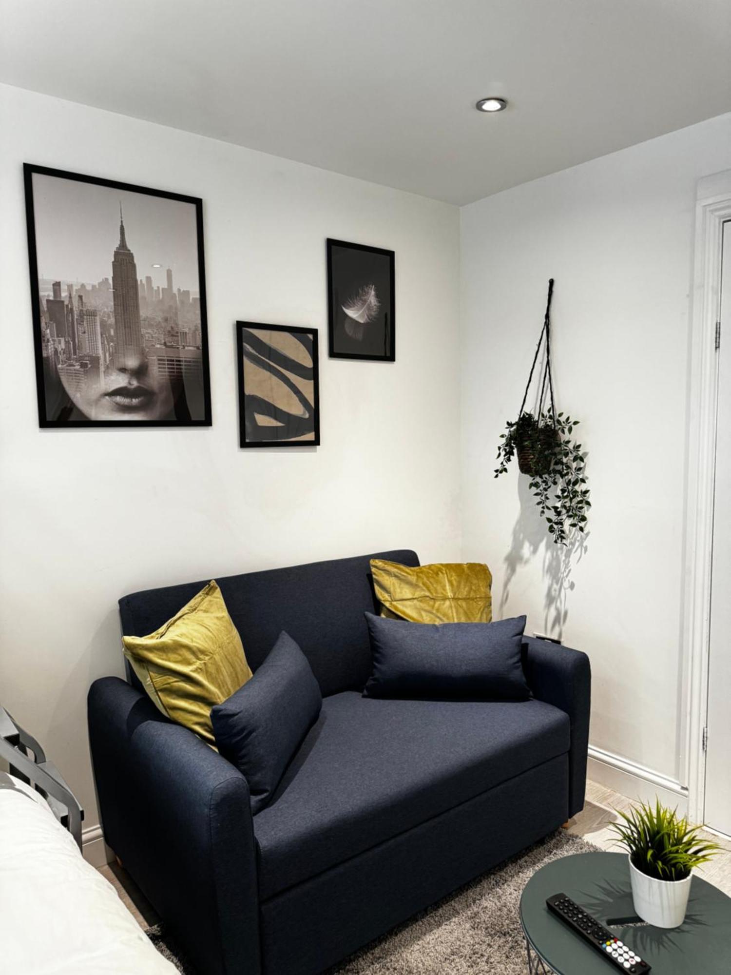 En-suite Bedroom For Up To 4! Sofa Bed - Near Stratford Casa de hóspedes
